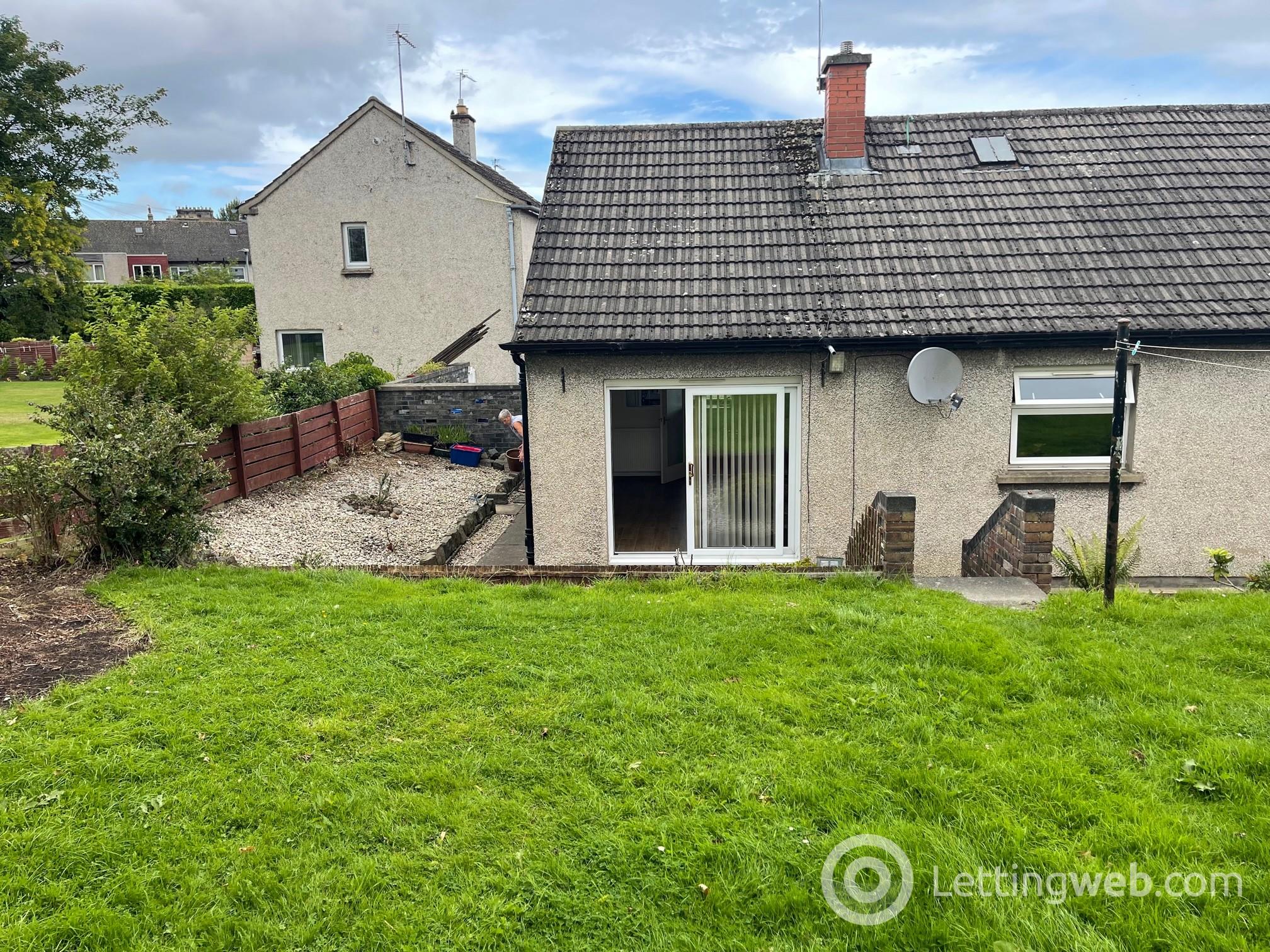 Property to rent in 14 Mayfield Crescent, Loanhead