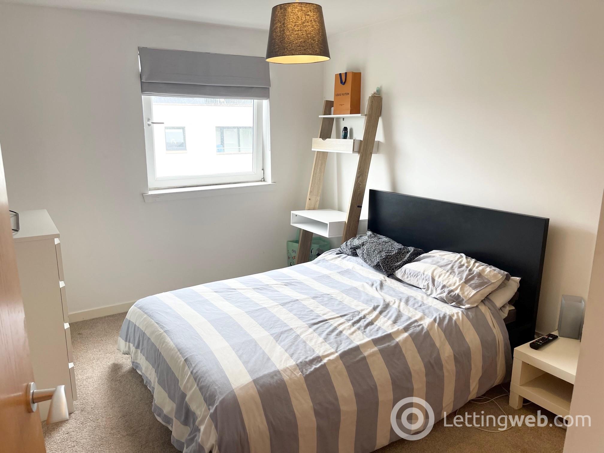 Property to rent in 2/14 East Pilton Farm Avenue