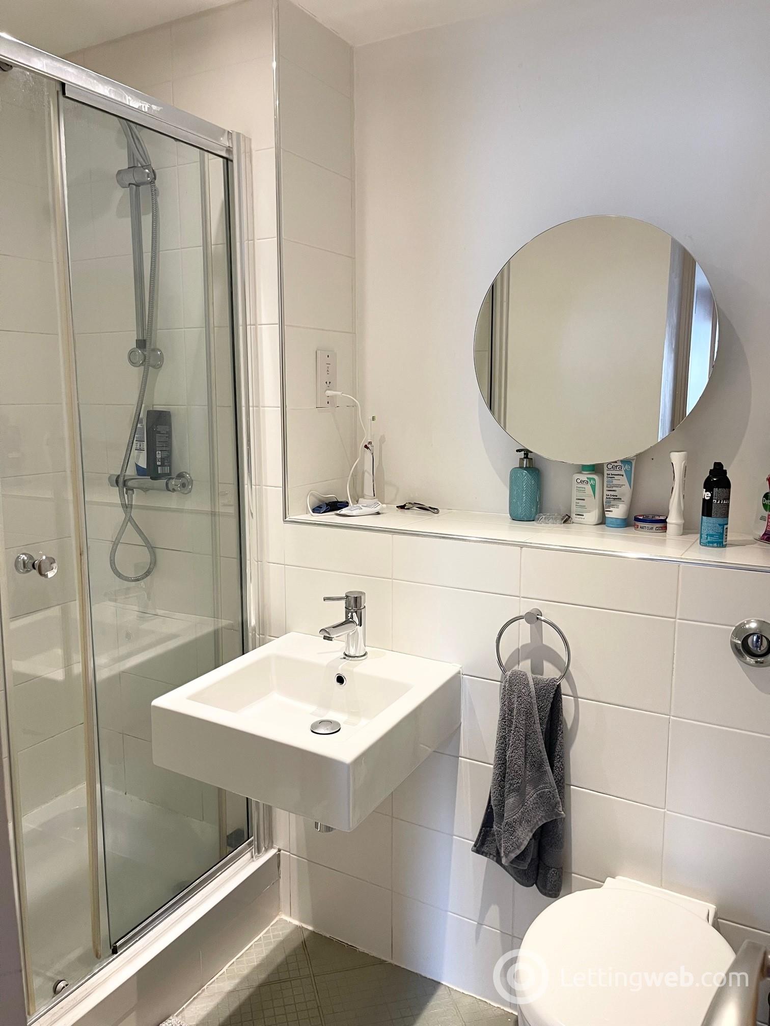 Property to rent in 2/14 East Pilton Farm Avenue