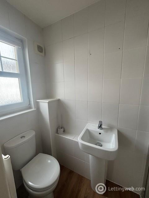 Property to rent in 7 Ballantyne Place