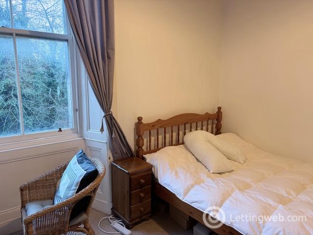 Property to rent in Iona Street