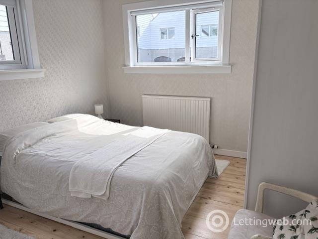 Property to rent in 54 Hillpark Wood, Edinburgh, EH4 7SZ