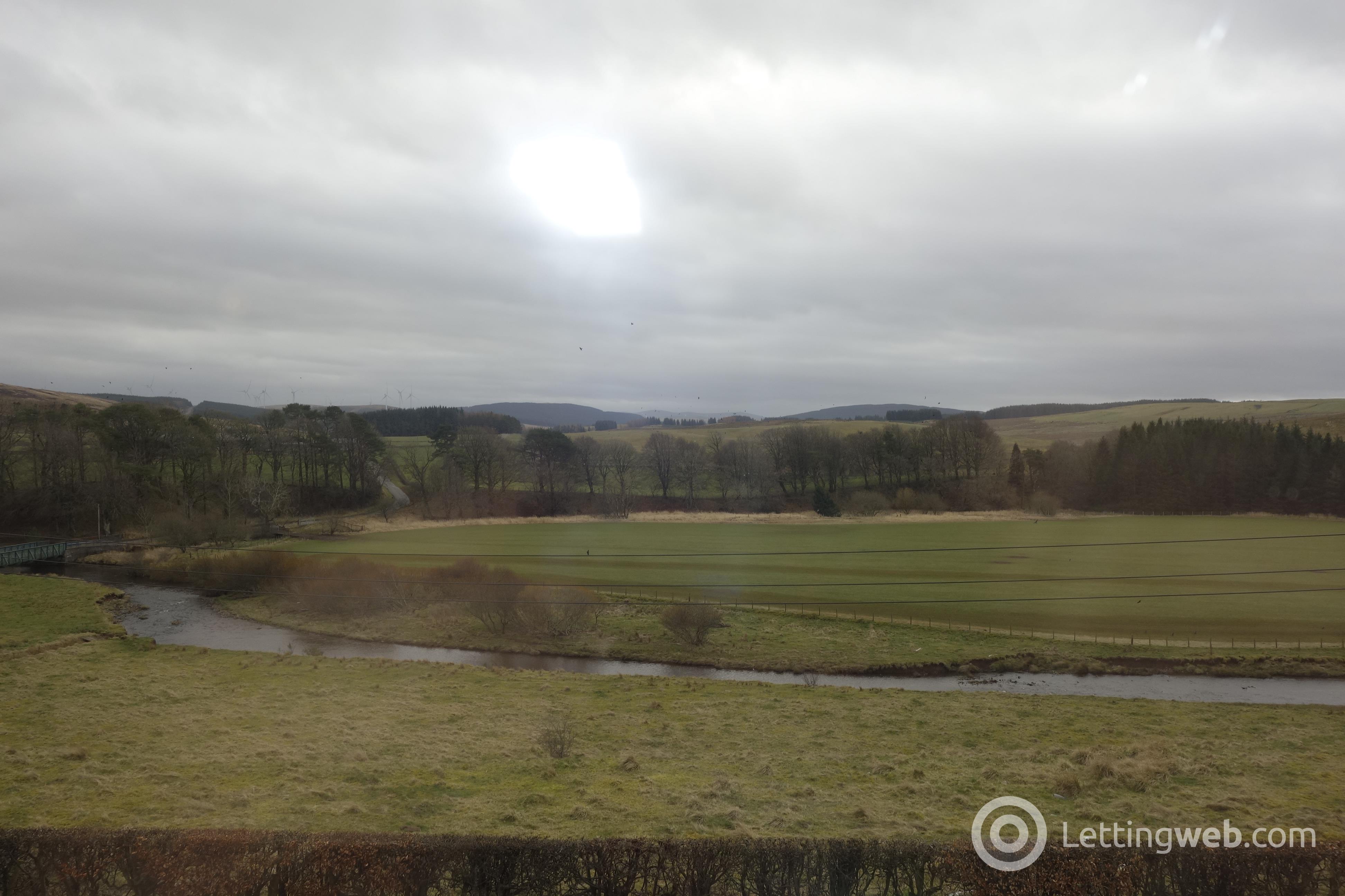 Property to rent in 50 Ayr Road,Glespin