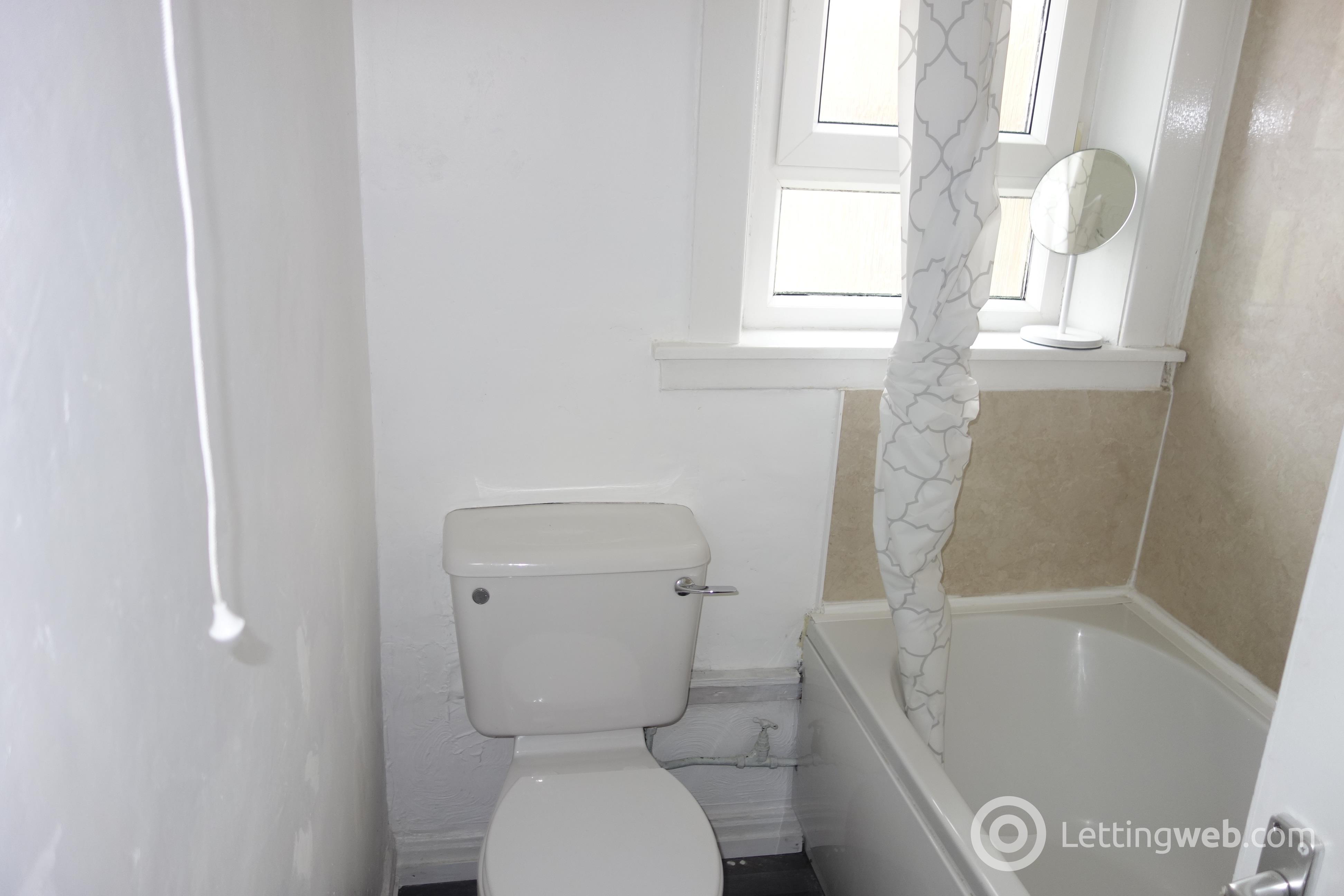 Property to rent in 50 Ayr Road,Glespin