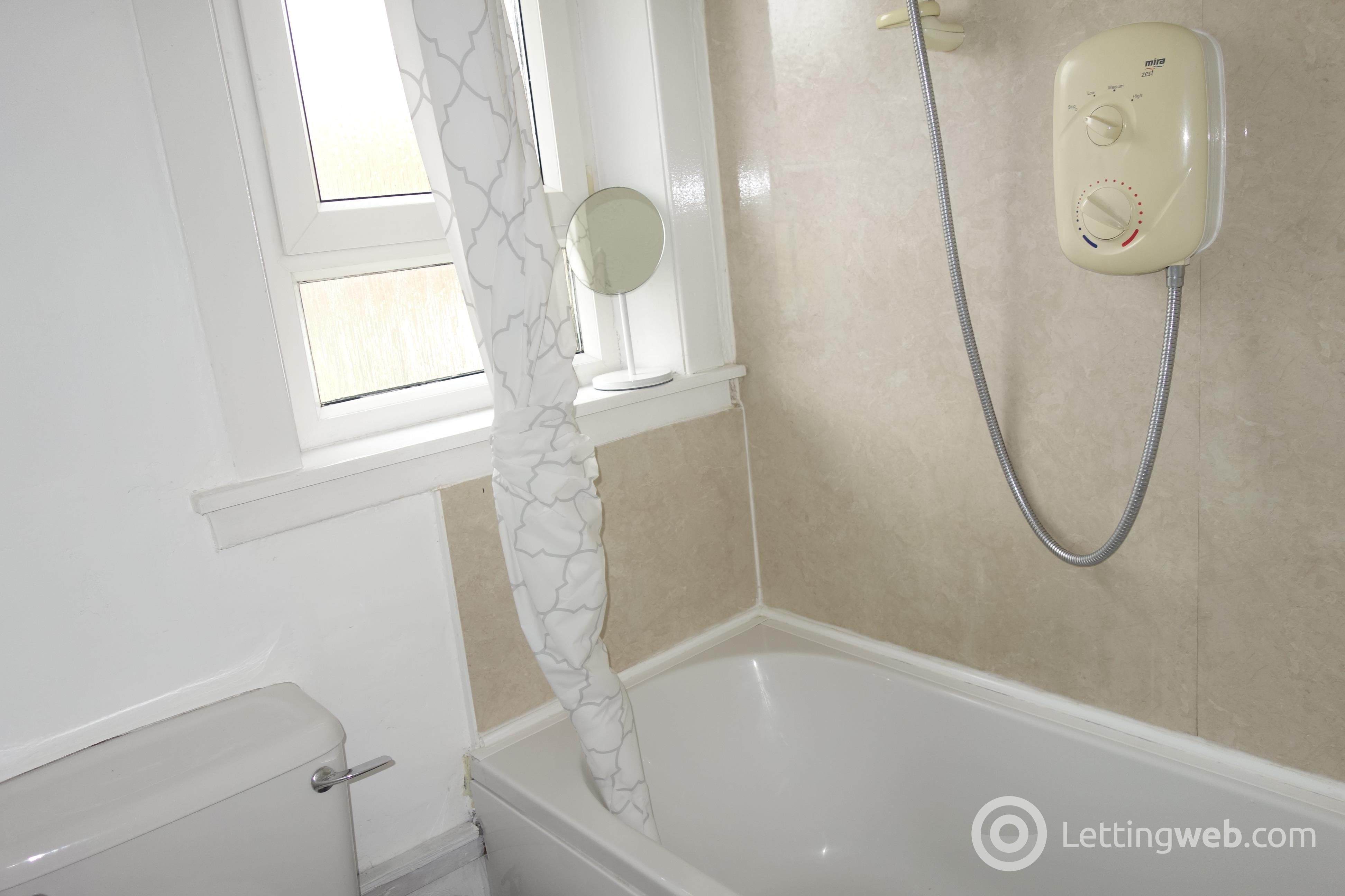 Property to rent in 50 Ayr Road,Glespin