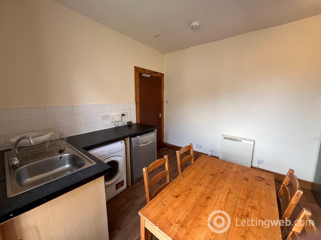 Property to rent in Nethergate, City Centre, Dundee, DD1 4DP