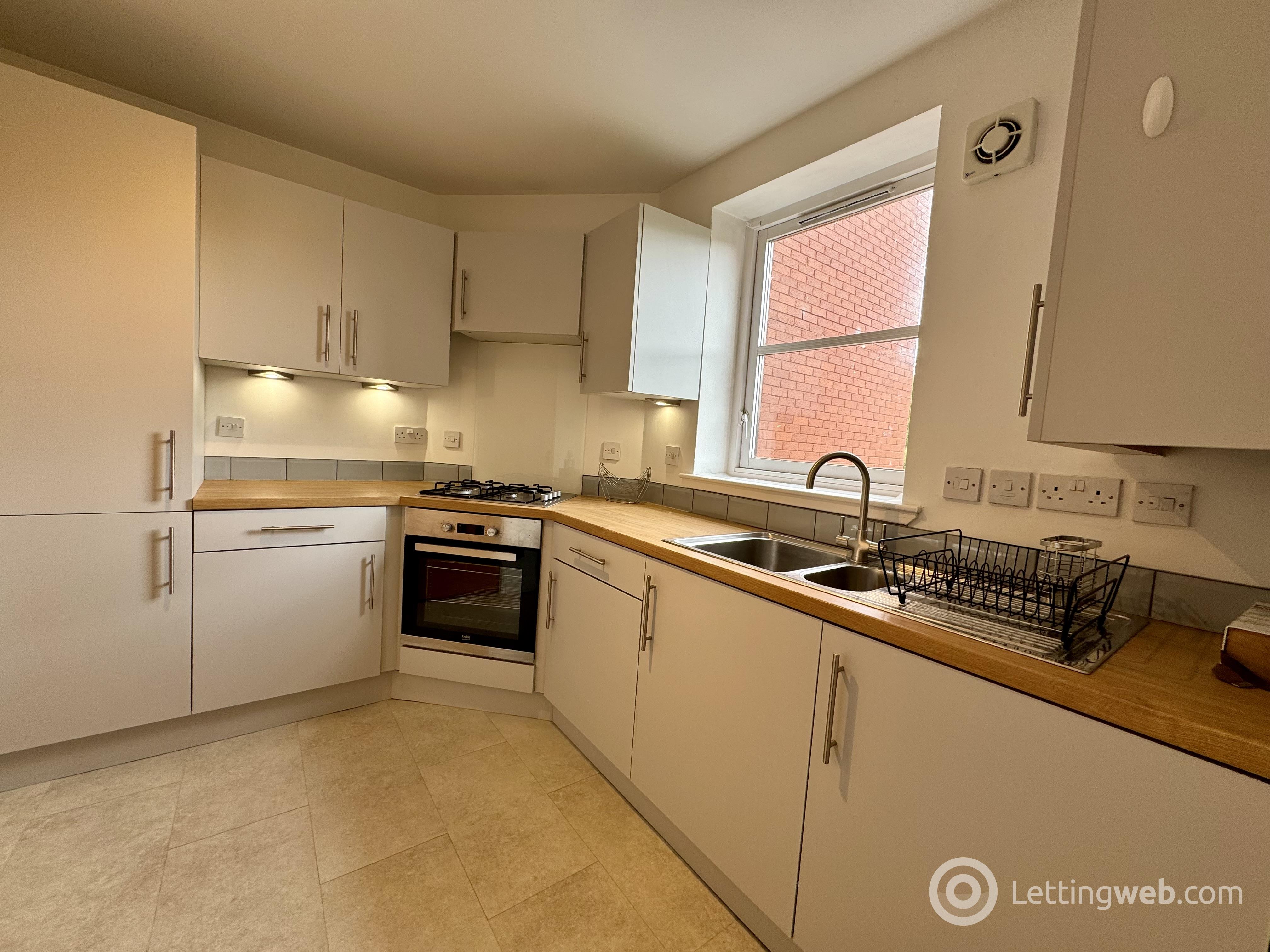 Property to rent in 249 Garrioch Road flat 4/1