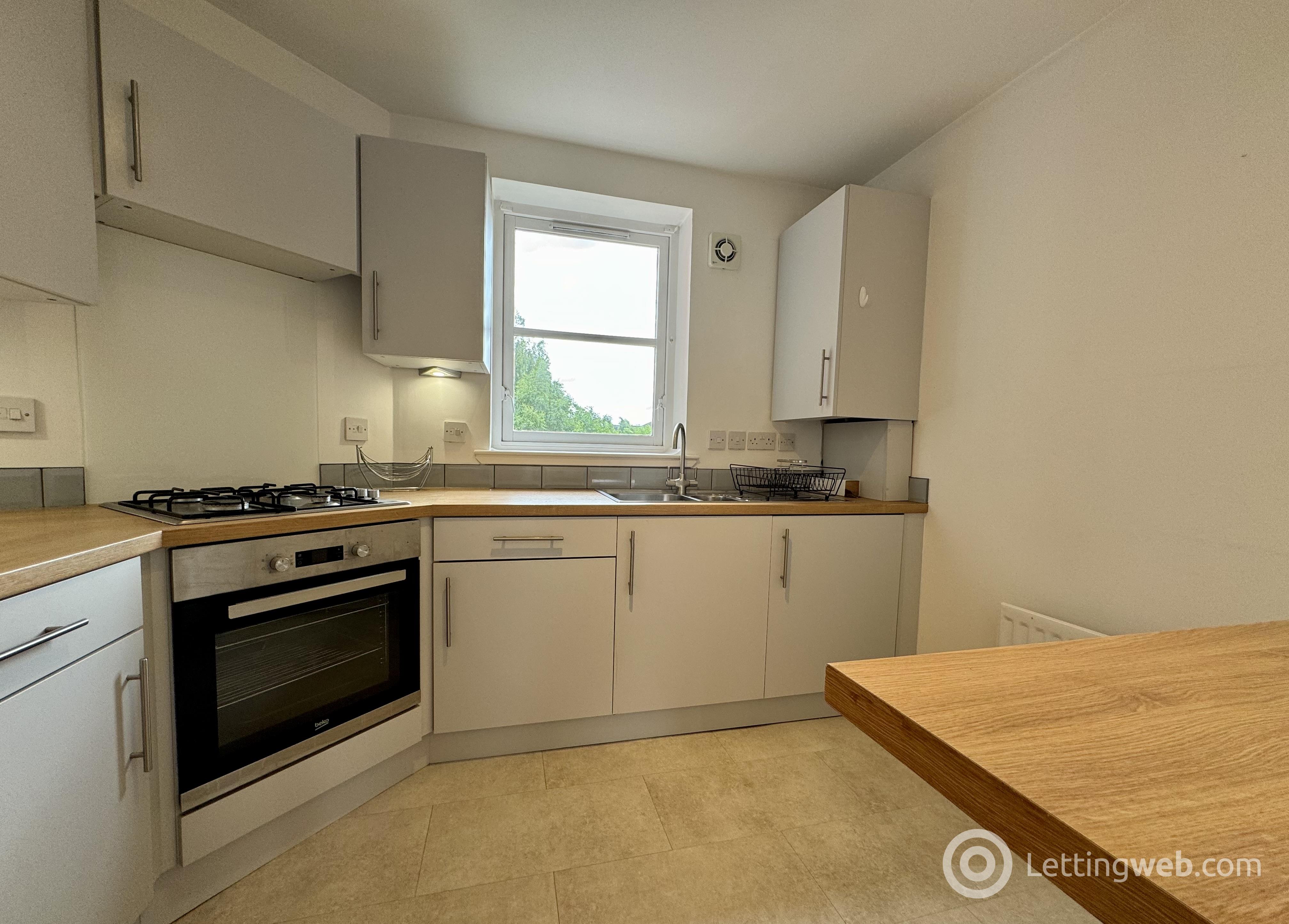 Property to rent in 249 Garrioch Road flat 4/1