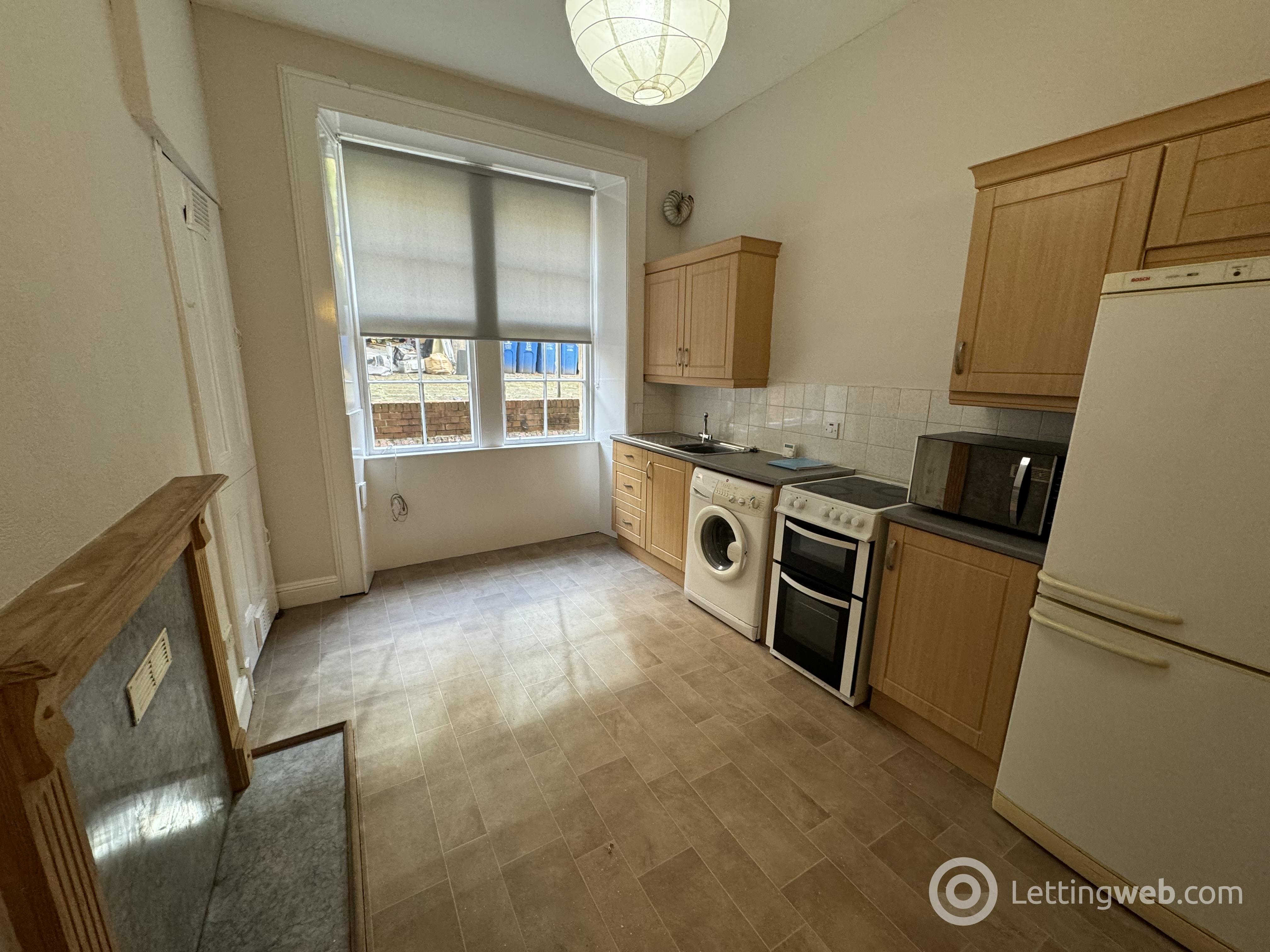 Property to rent in 0/1