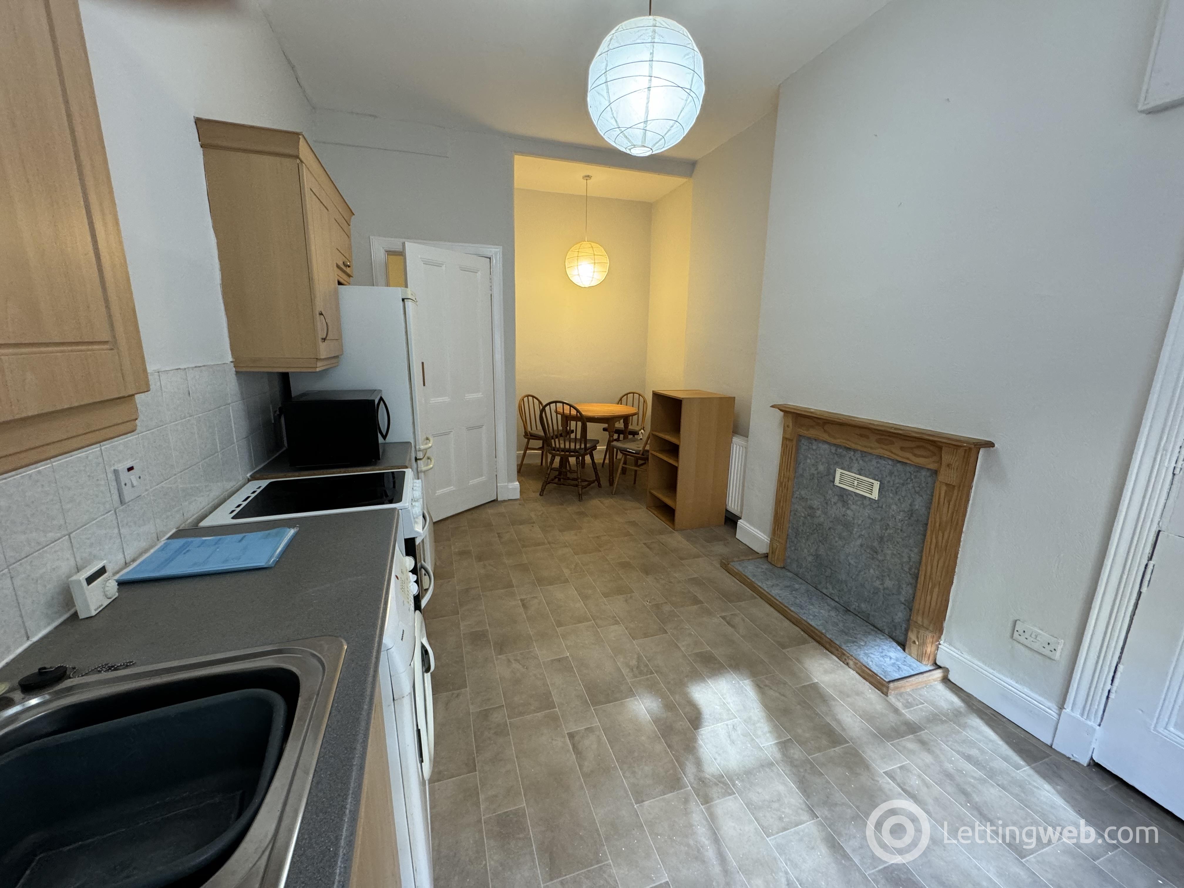 Property to rent in 0/1