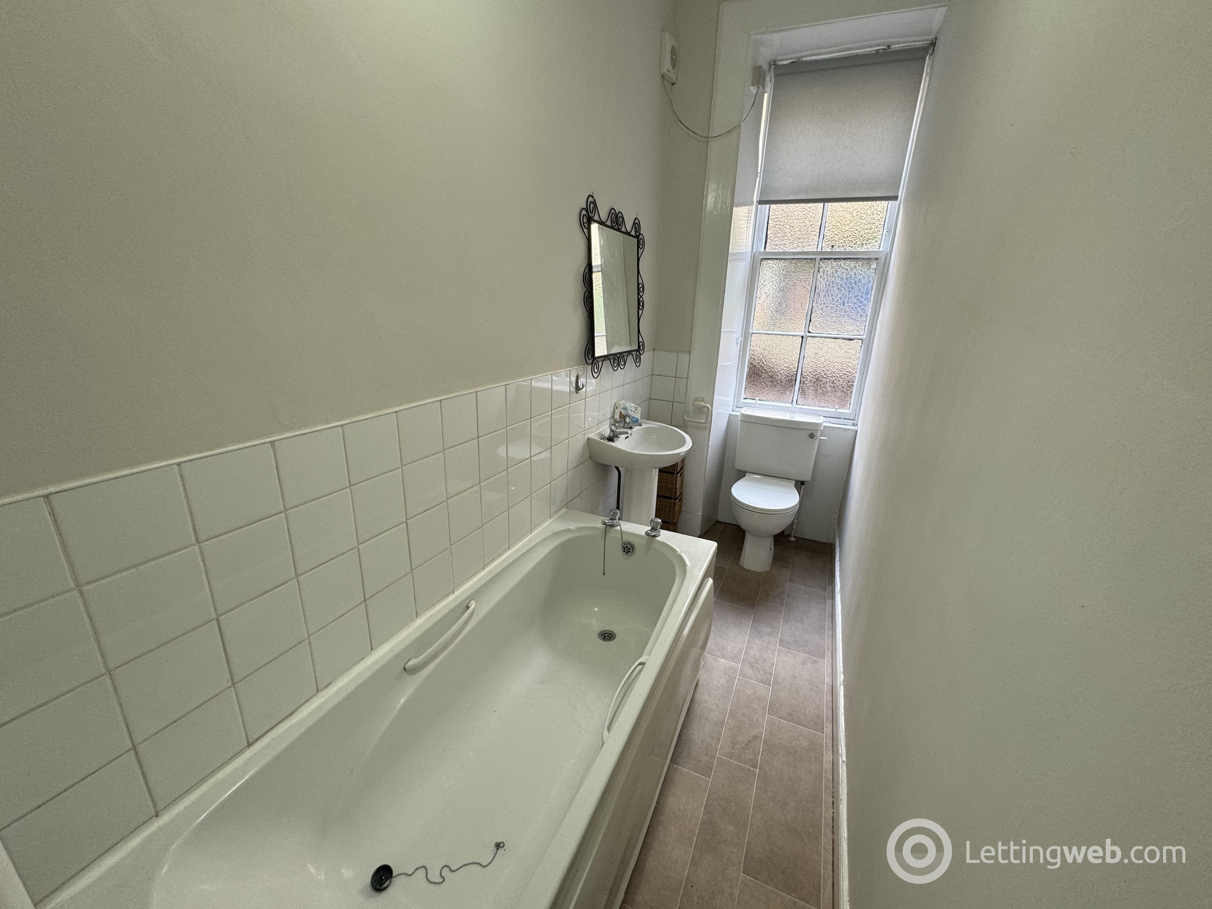 Property to rent in 0/1