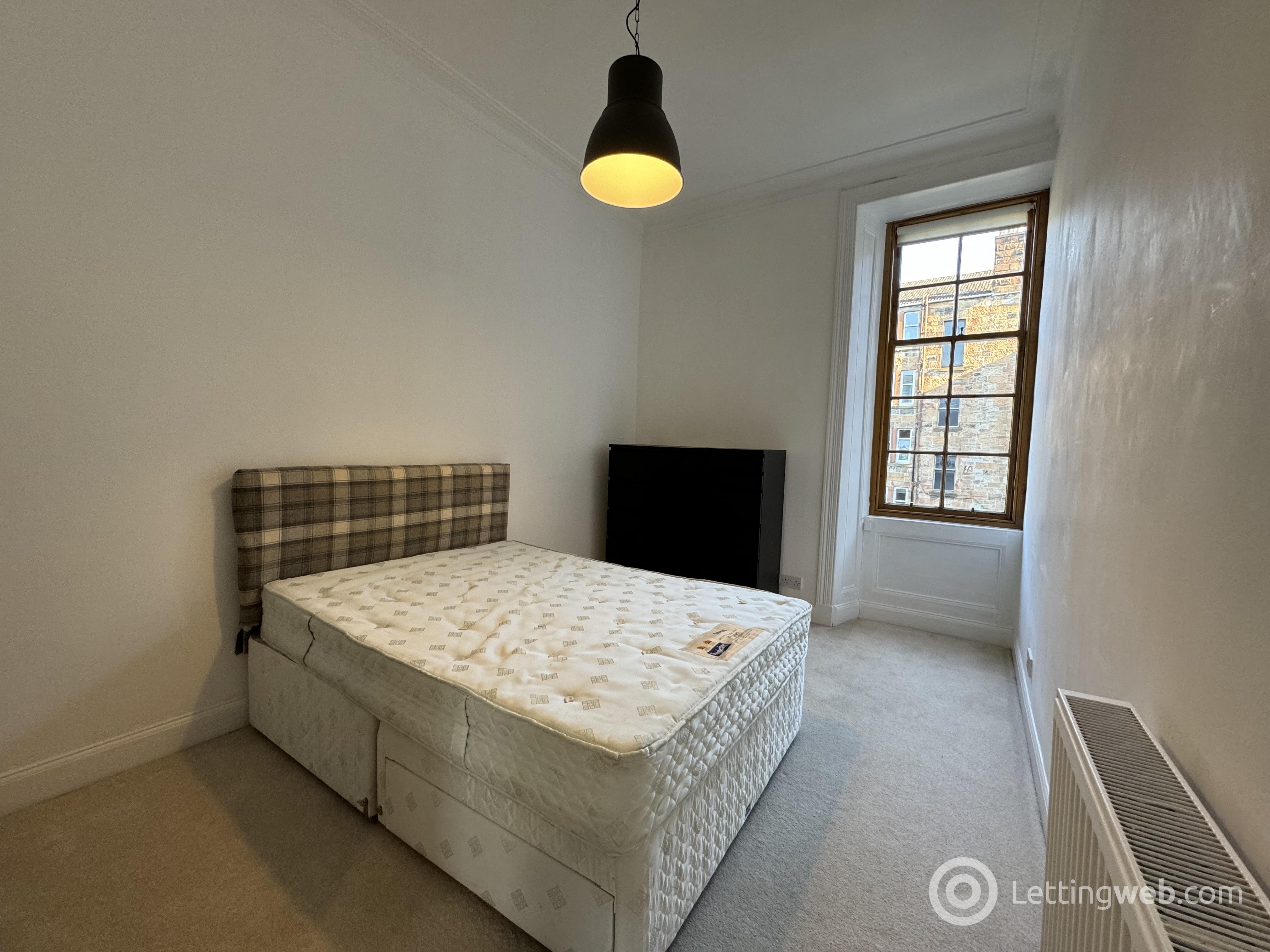 Property to rent in 2/2 34 Dudley Drive G 12 9SA