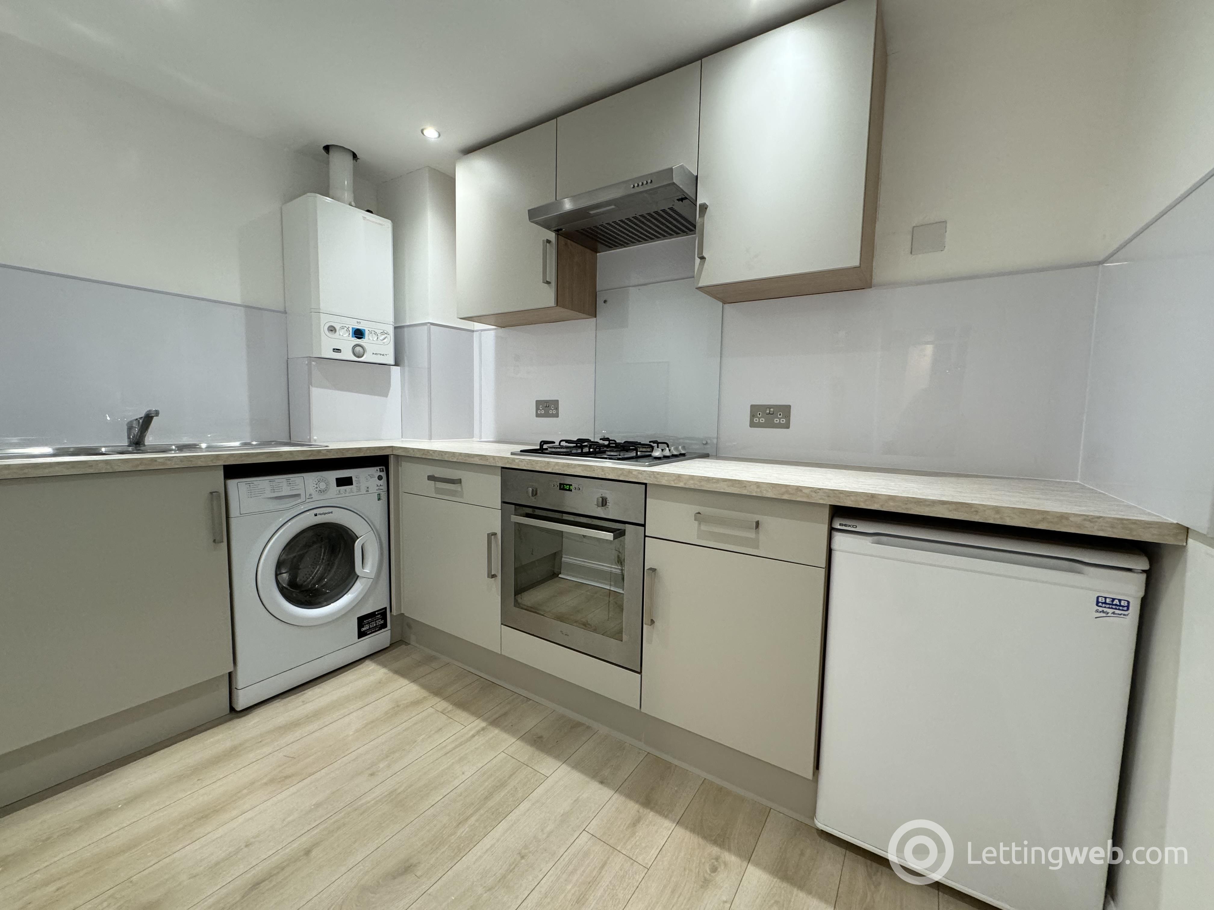 Property to rent in 2/2 34 Dudley Drive G 12 9SA