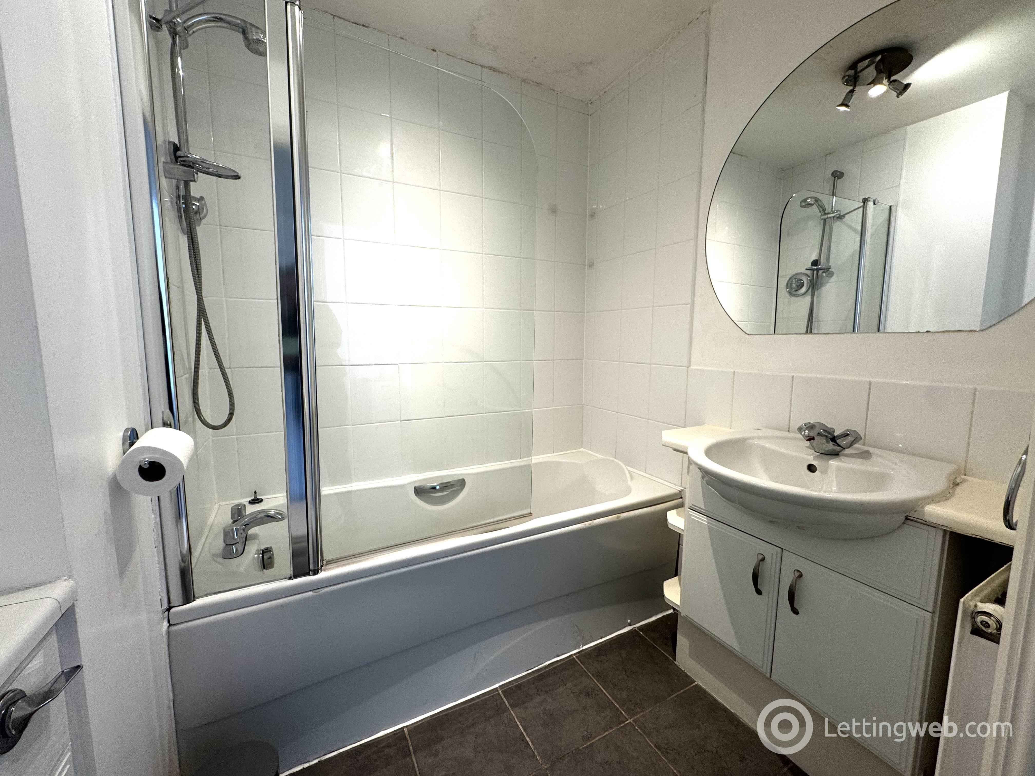 Property to rent in 7 Branklyn Court