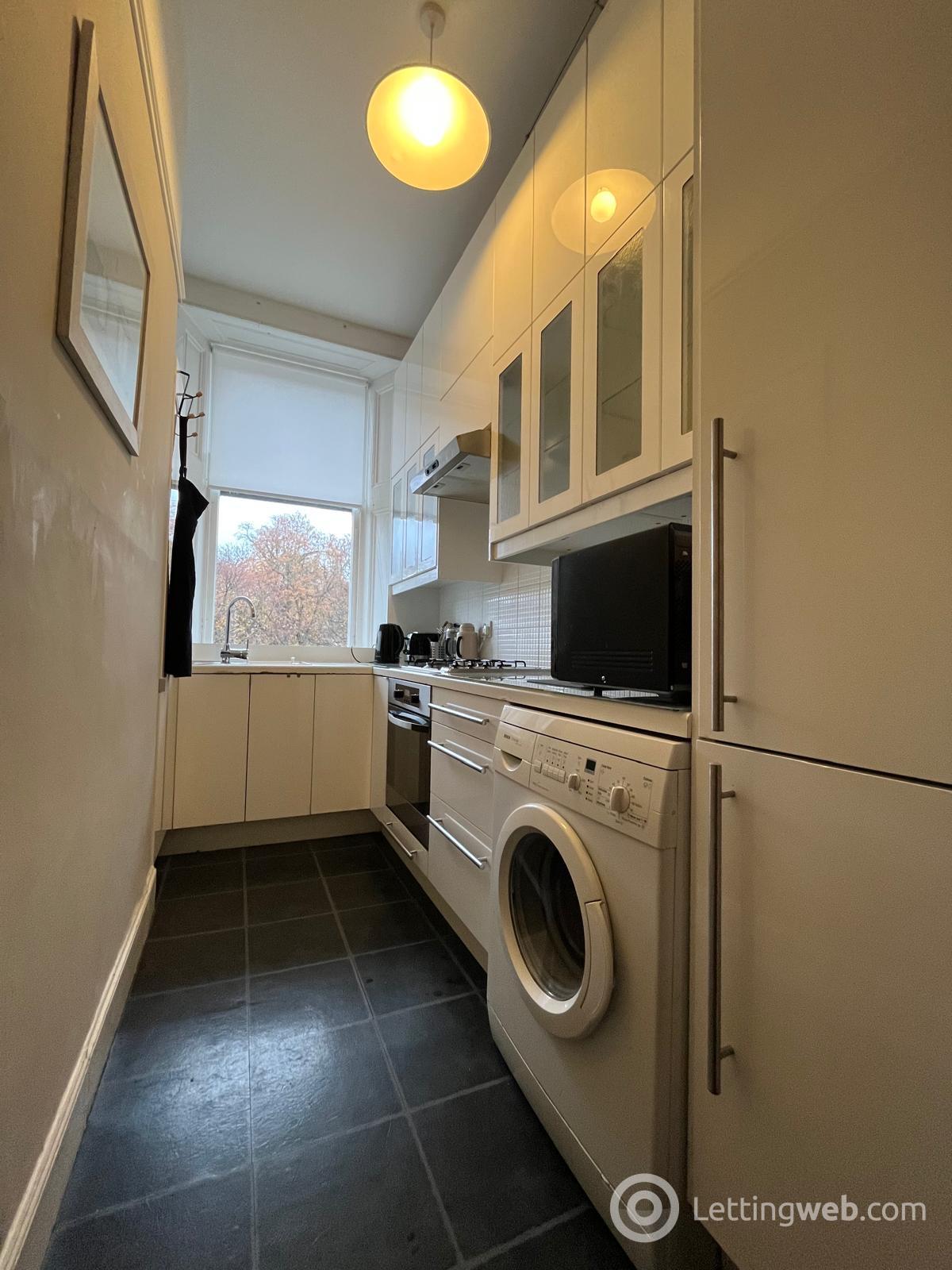 Property to rent in 2/6 at 1 broomhill terrace. Broomhill G 11 7 AG