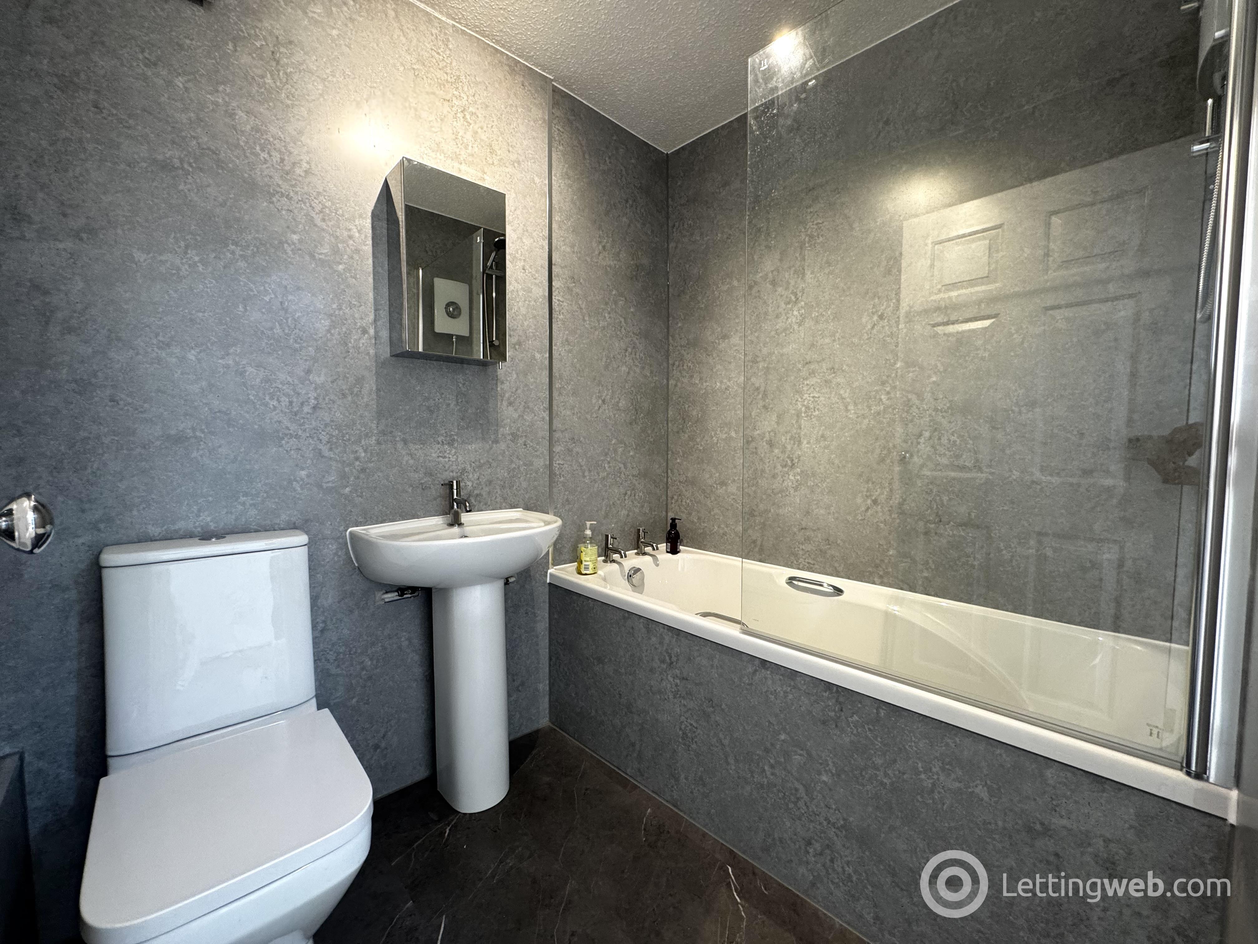 Property to rent in Huntly Court