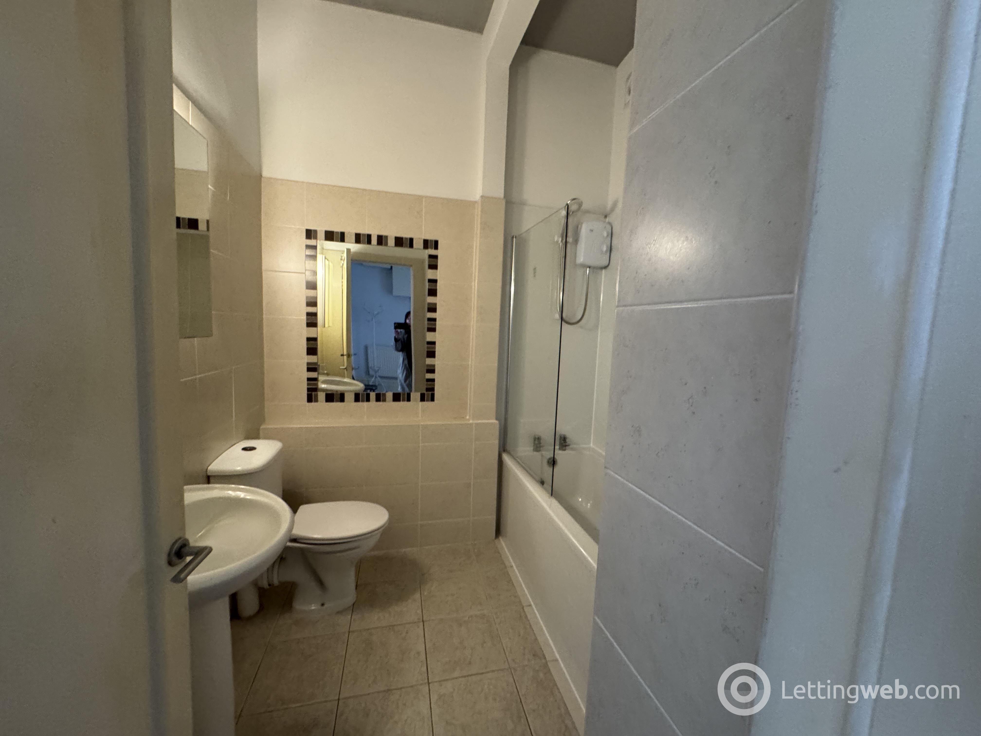 Property to rent in 0/1 85 Roslea Drive