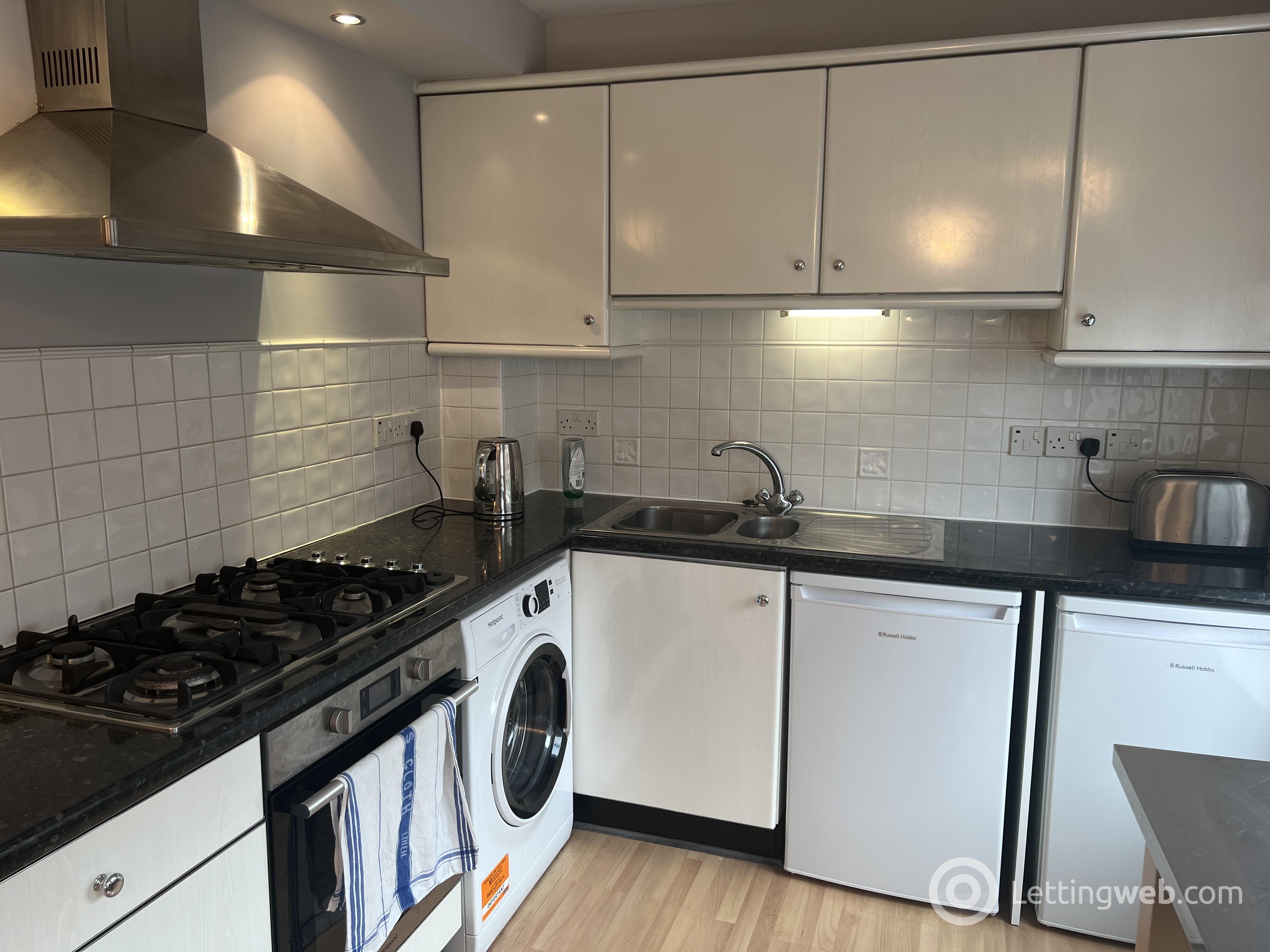 Property to rent in Flat 3.1, 9 Randolph Gate, Glasgow