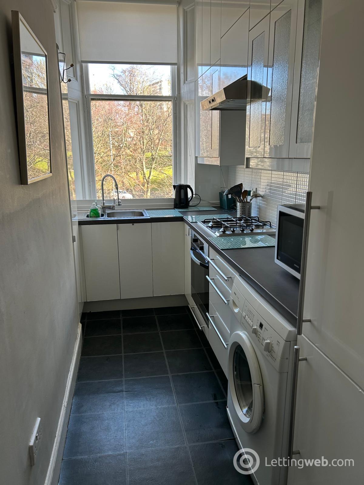 Property to rent in 2/6 at 1 broomhill terrace. Broomhill G 11 7 AG
