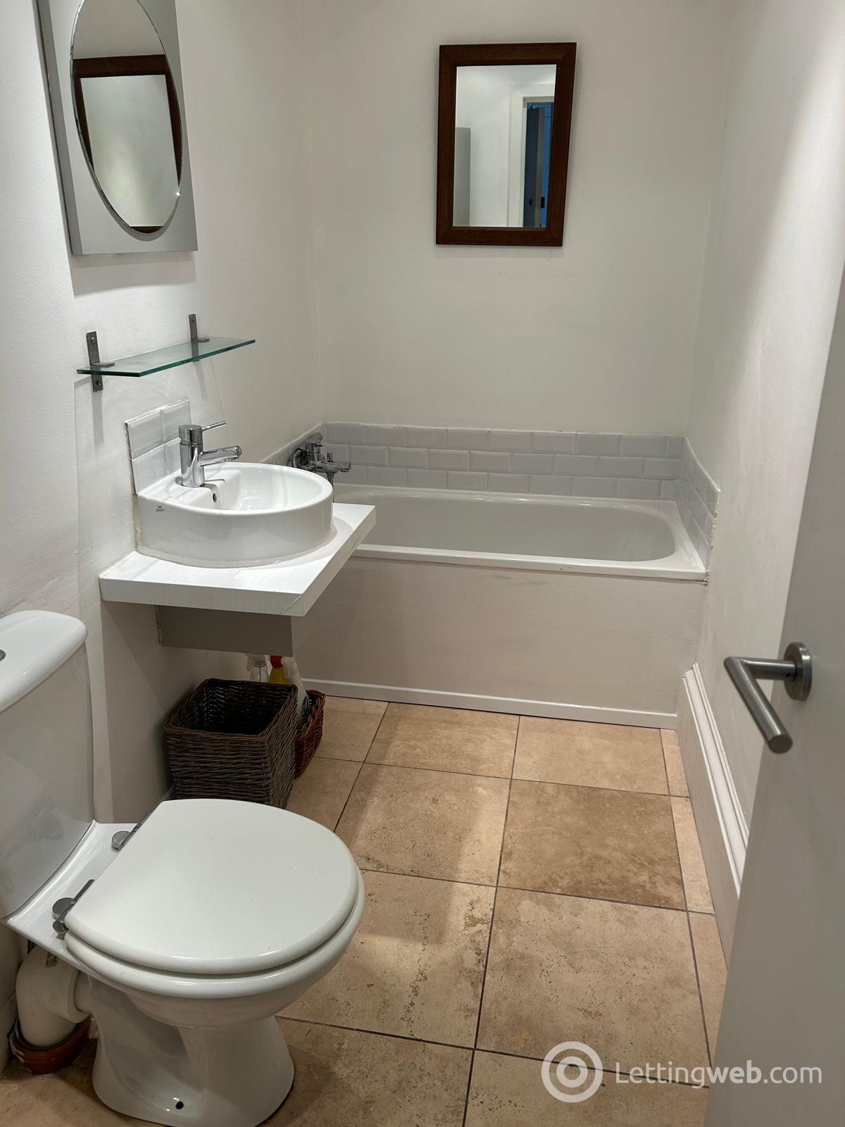 Property to rent in 2/6 at 1 broomhill terrace. Broomhill G 11 7 AG