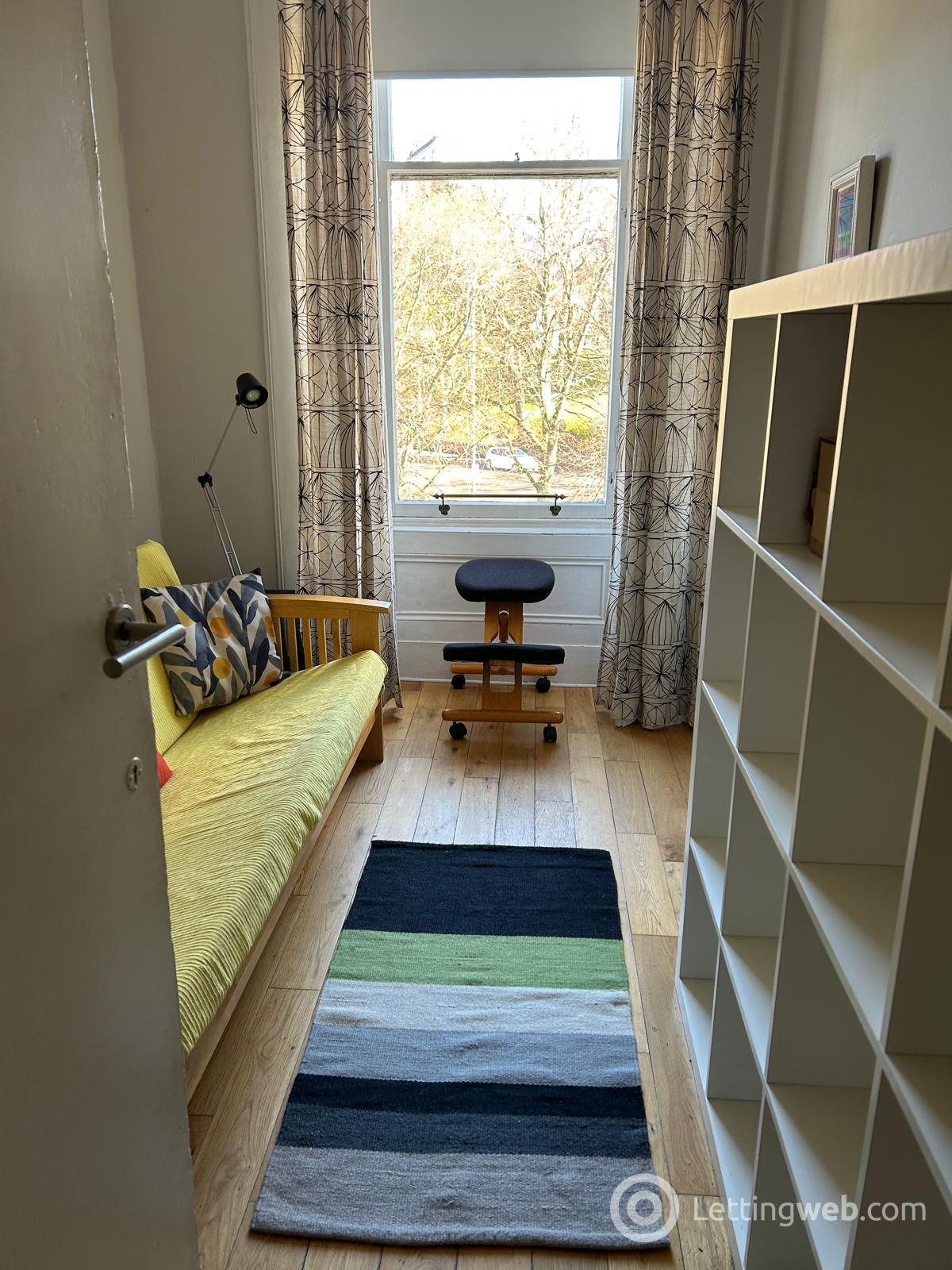 Property to rent in 2/6 at 1 broomhill terrace. Broomhill G 11 7 AG