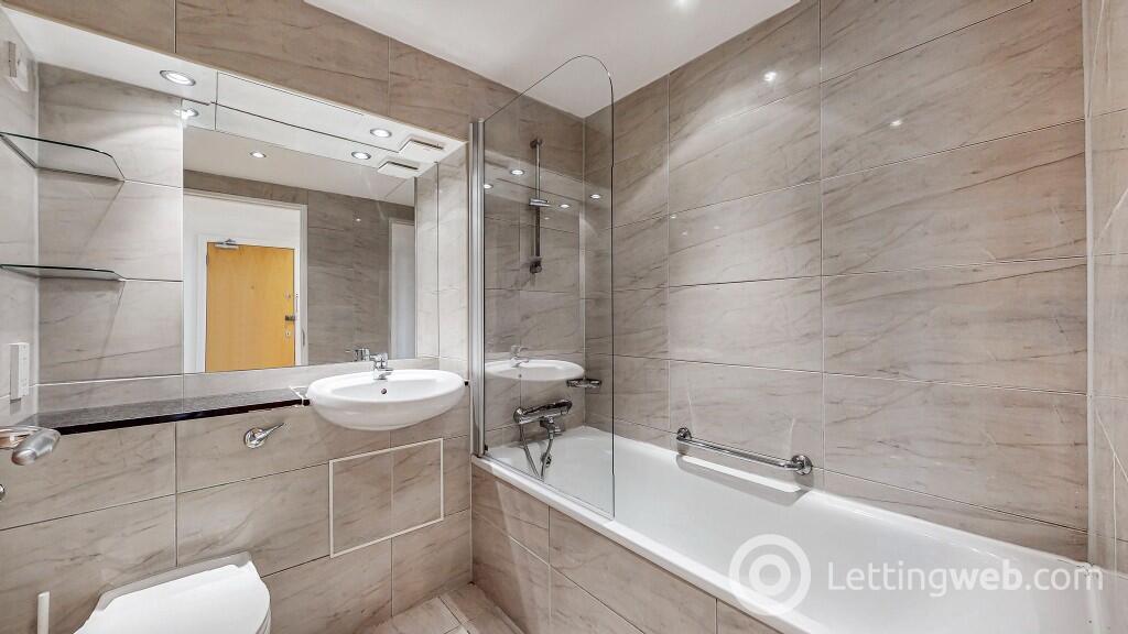 Property to rent in Flat 4/1, 350 Argyle Street , Block A The Bridge
