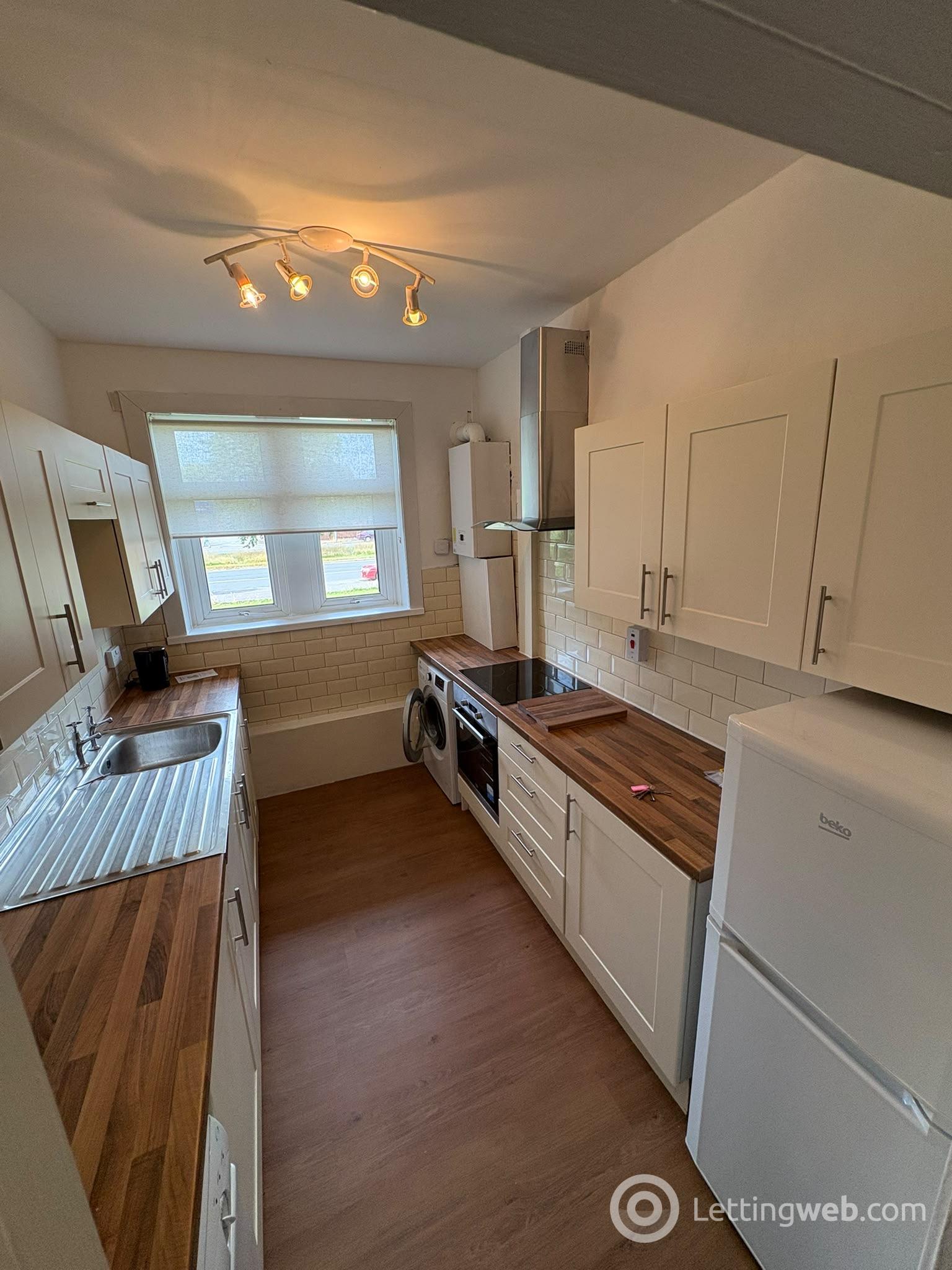 Property to rent in Great Western Road 1792