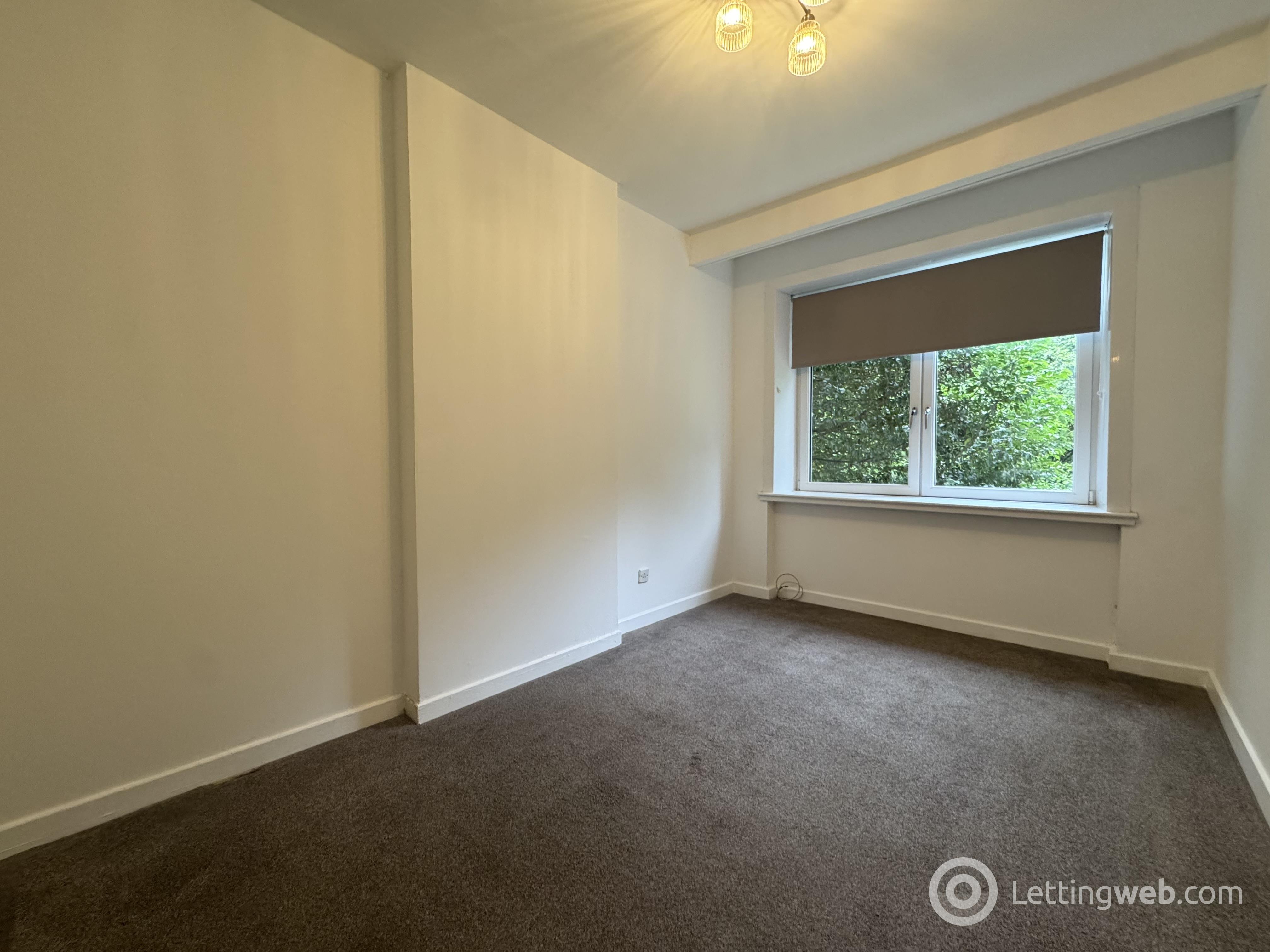 Property to rent in Great Western Road 1792