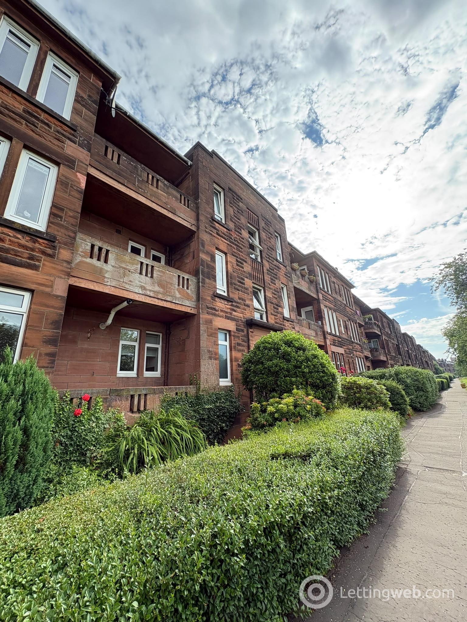 Property to rent in Great Western Road 1792