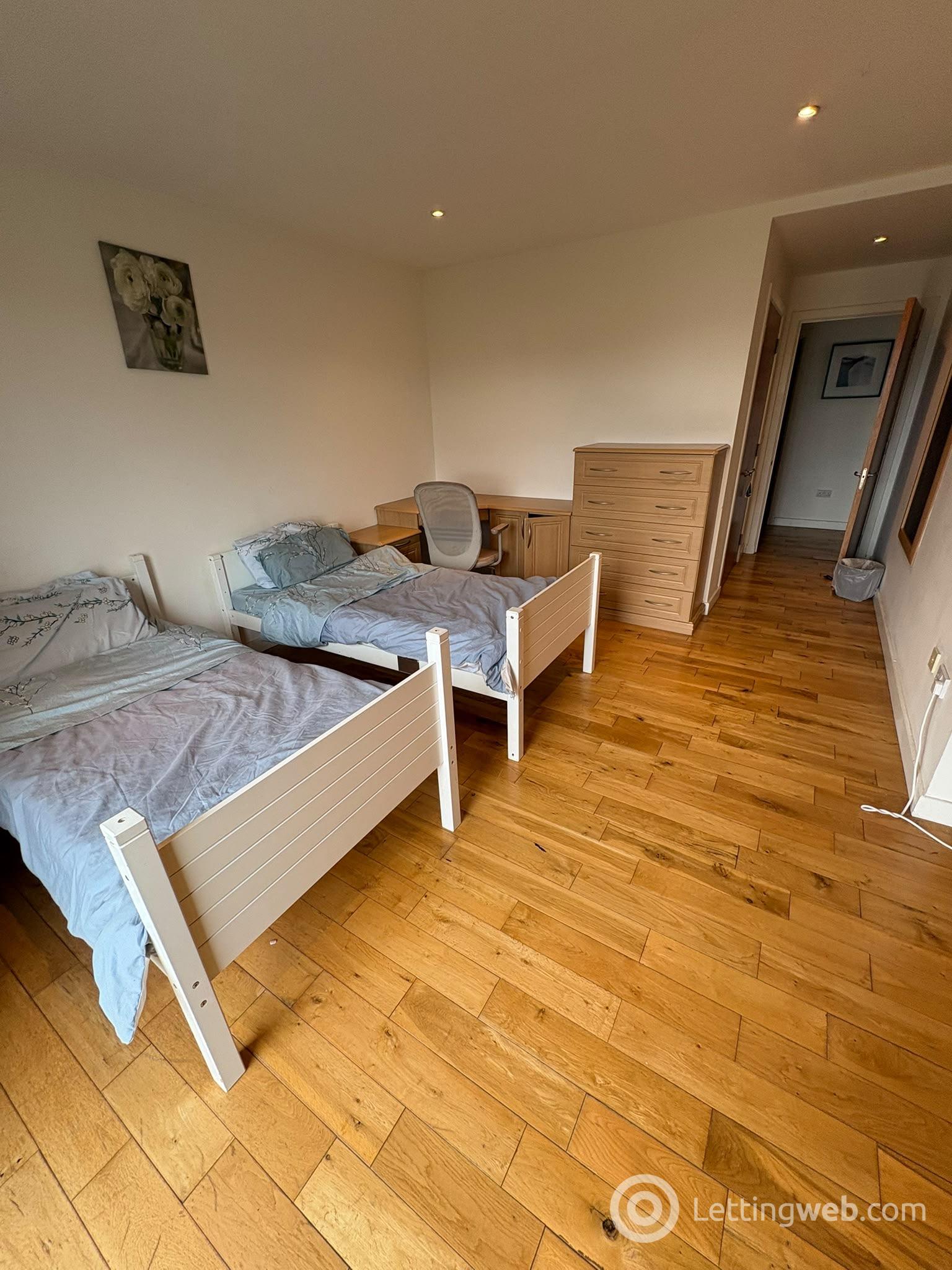 Property to rent in flat 8/2 at 335 Glasgow Harbour Terraces