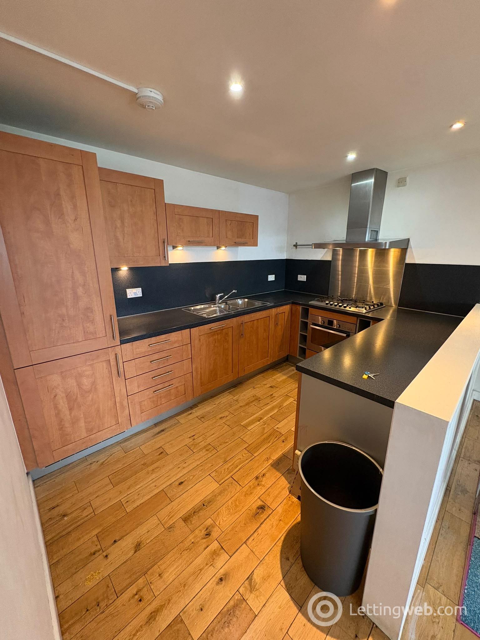 Property to rent in flat 8/2 at 335 Glasgow Harbour Terraces