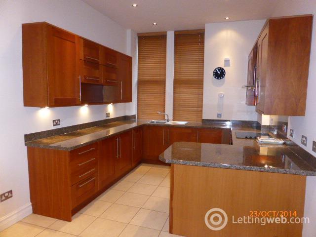 Property to rent in Flat  0/1 at 99 Clarence Drive