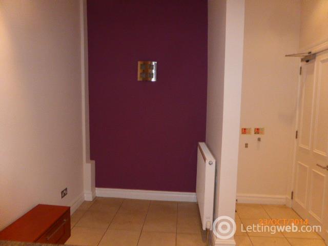 Property to rent in Flat  0/1 at 99 Clarence Drive