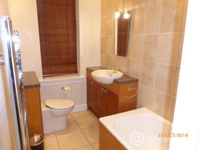 Property to rent in Flat  0/1 at 99 Clarence Drive
