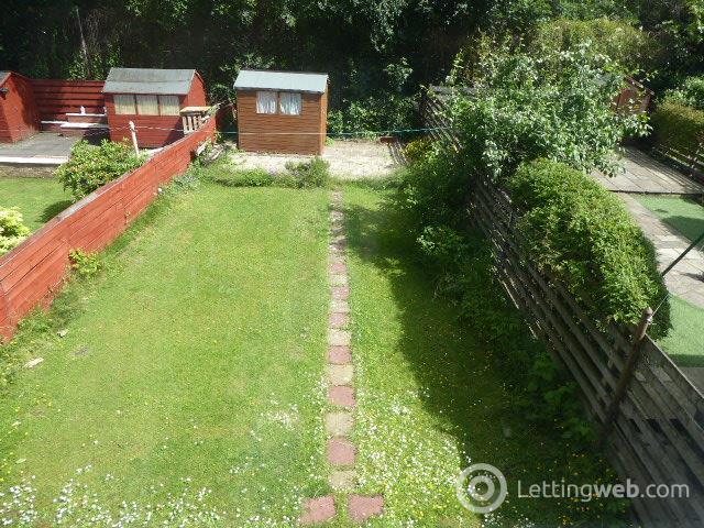 Property to rent in Esselmont Avenue  Glasgow