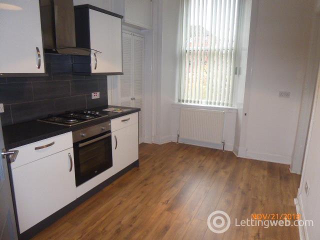 Property to rent in auchentorlie street