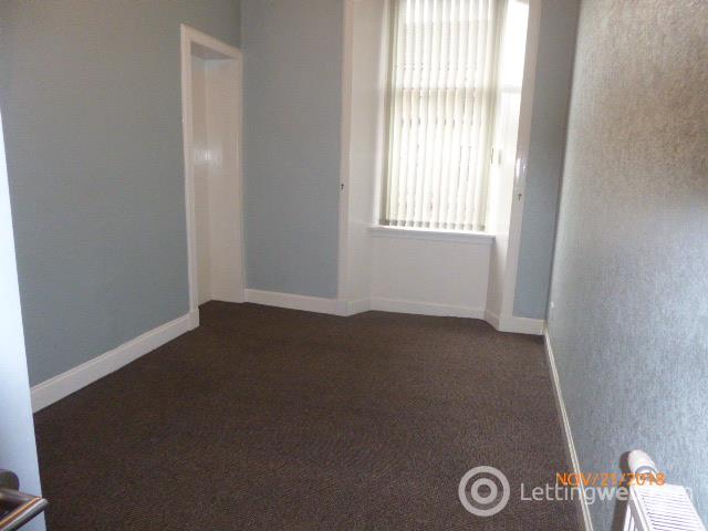 Property to rent in auchentorlie street
