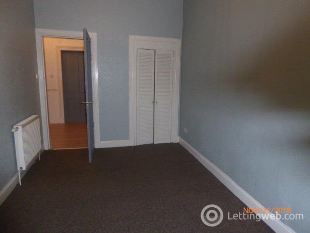 Property to rent in auchentorlie street