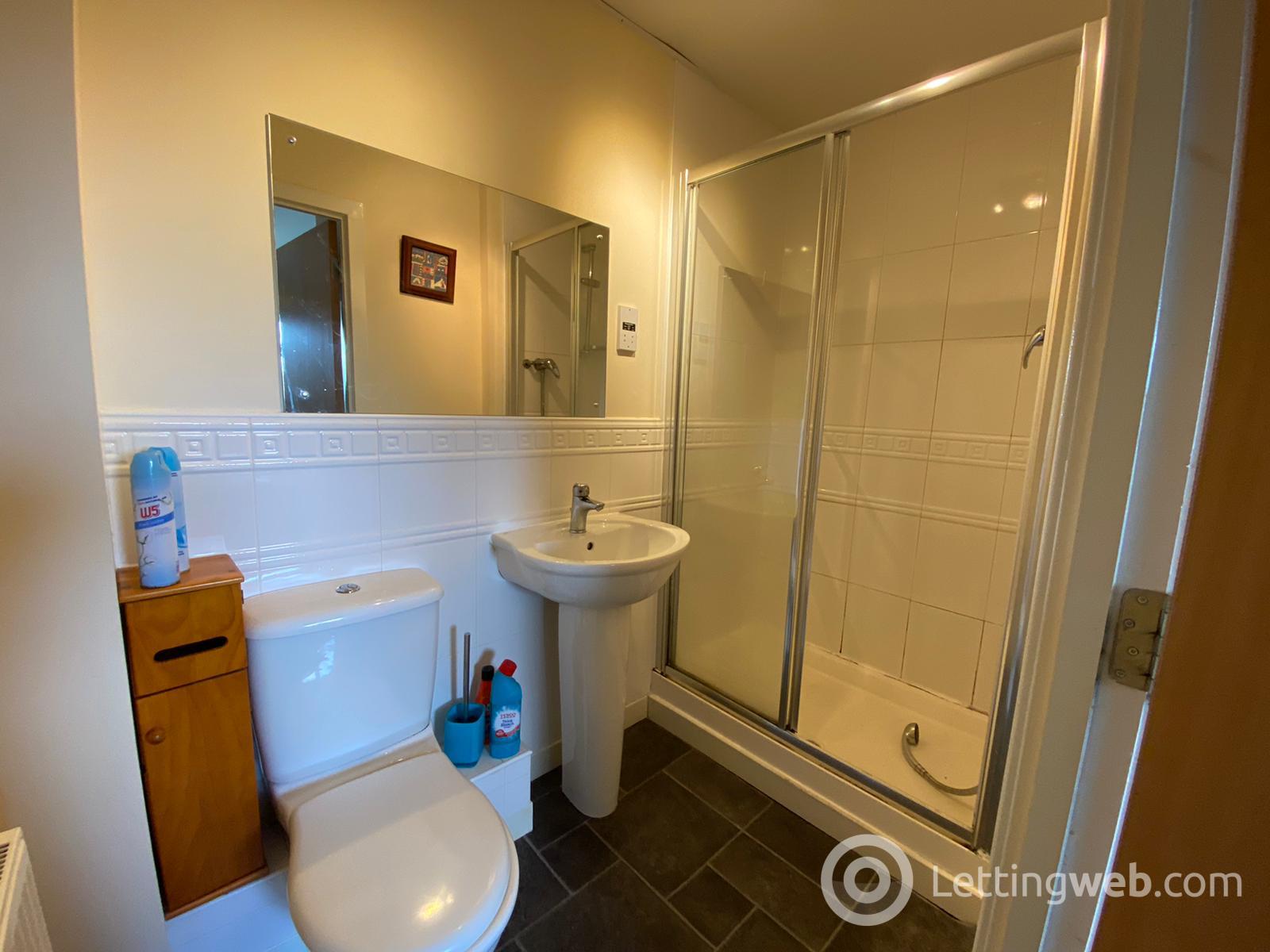 Property to rent in Avenuepark Street 3/2 at 63