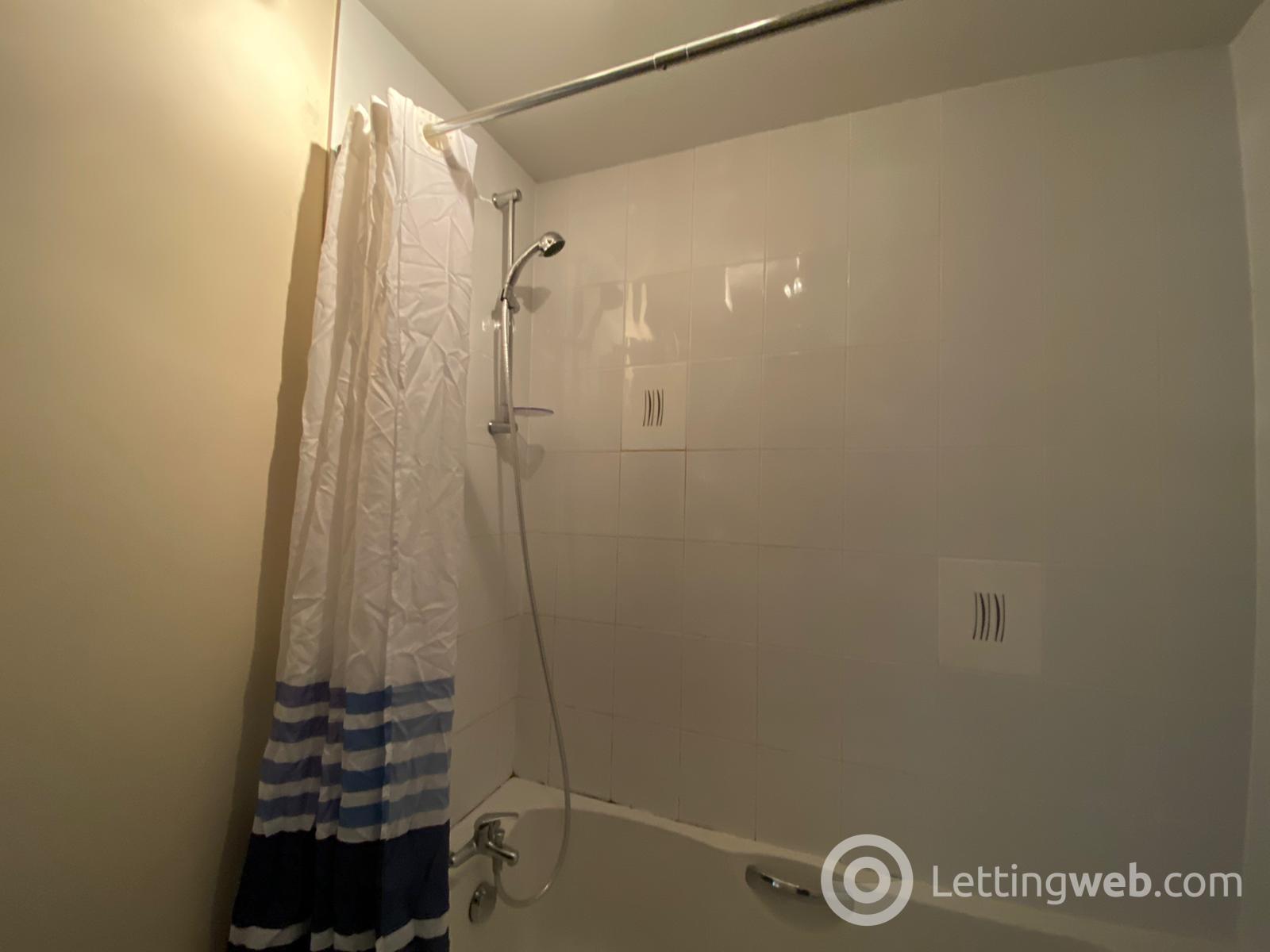 Property to rent in Avenuepark Street 3/2 at 63