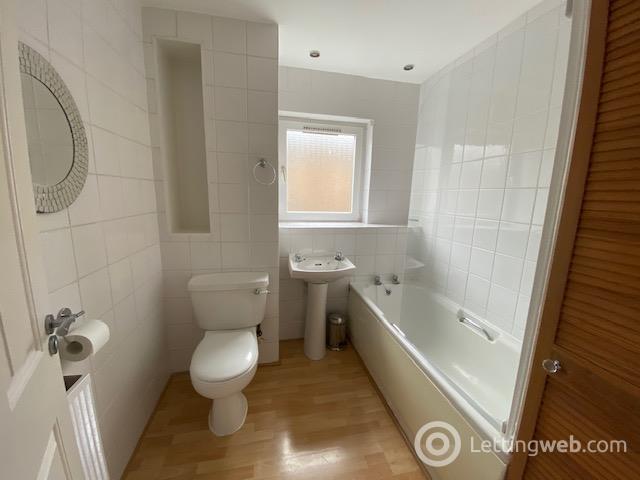 Property to rent in 21Crossvegate. Milngavie. Glasgow