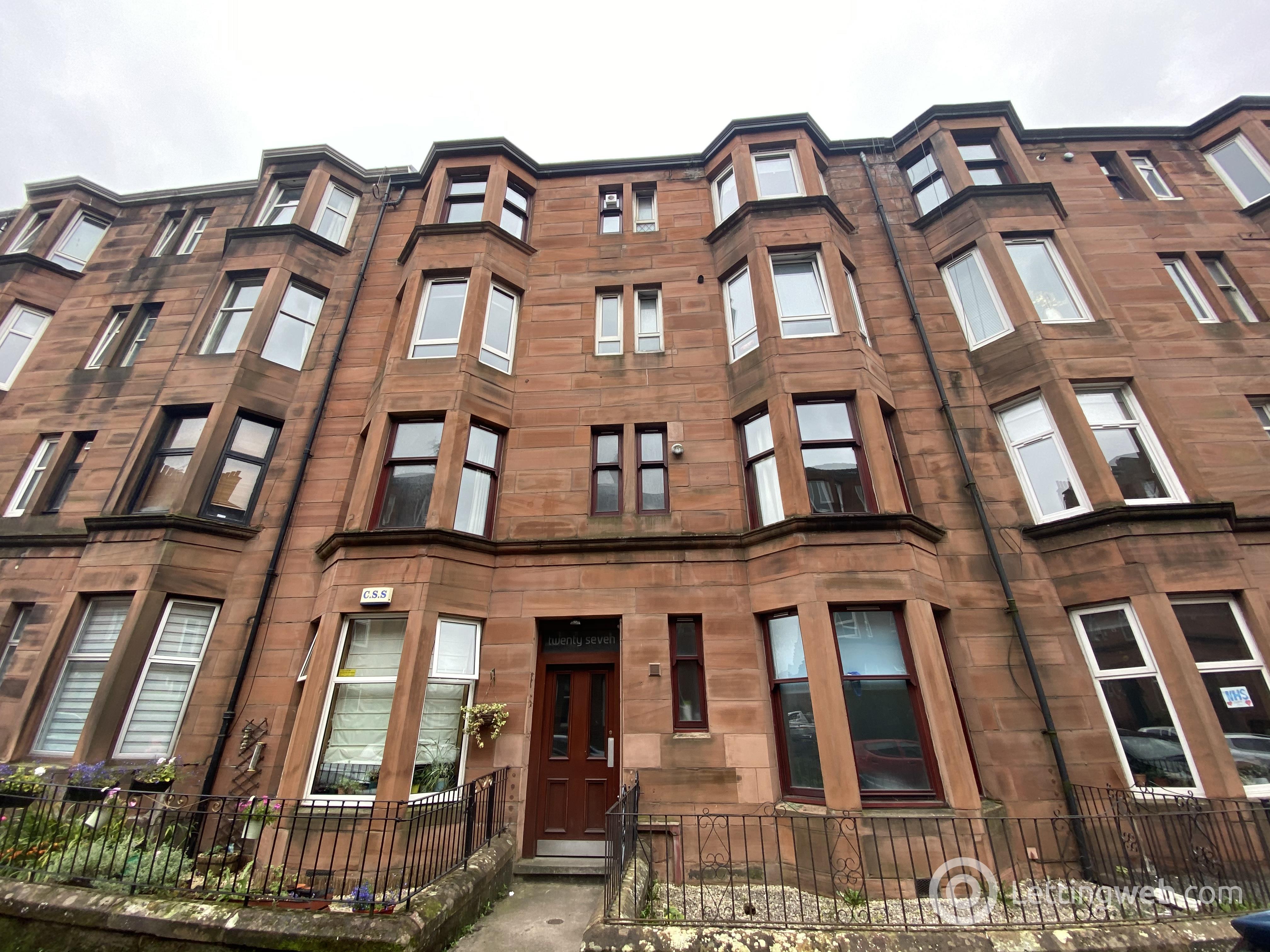 Property to rent in 1/2. 27 Kennoway Drive. Thornwood G11 7TX