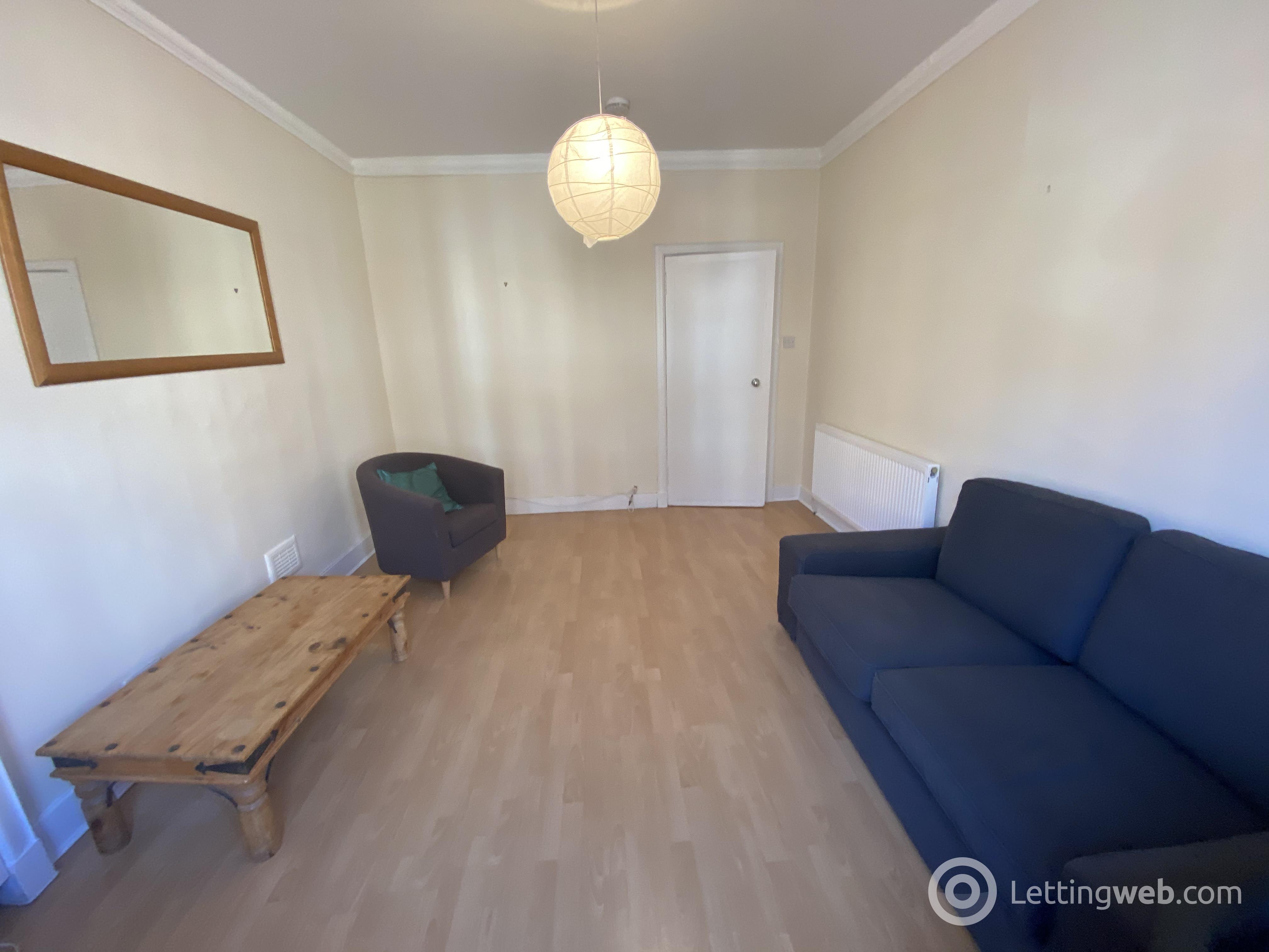 Property to rent in 1/2. 27 Kennoway Drive. Thornwood G11 7TX