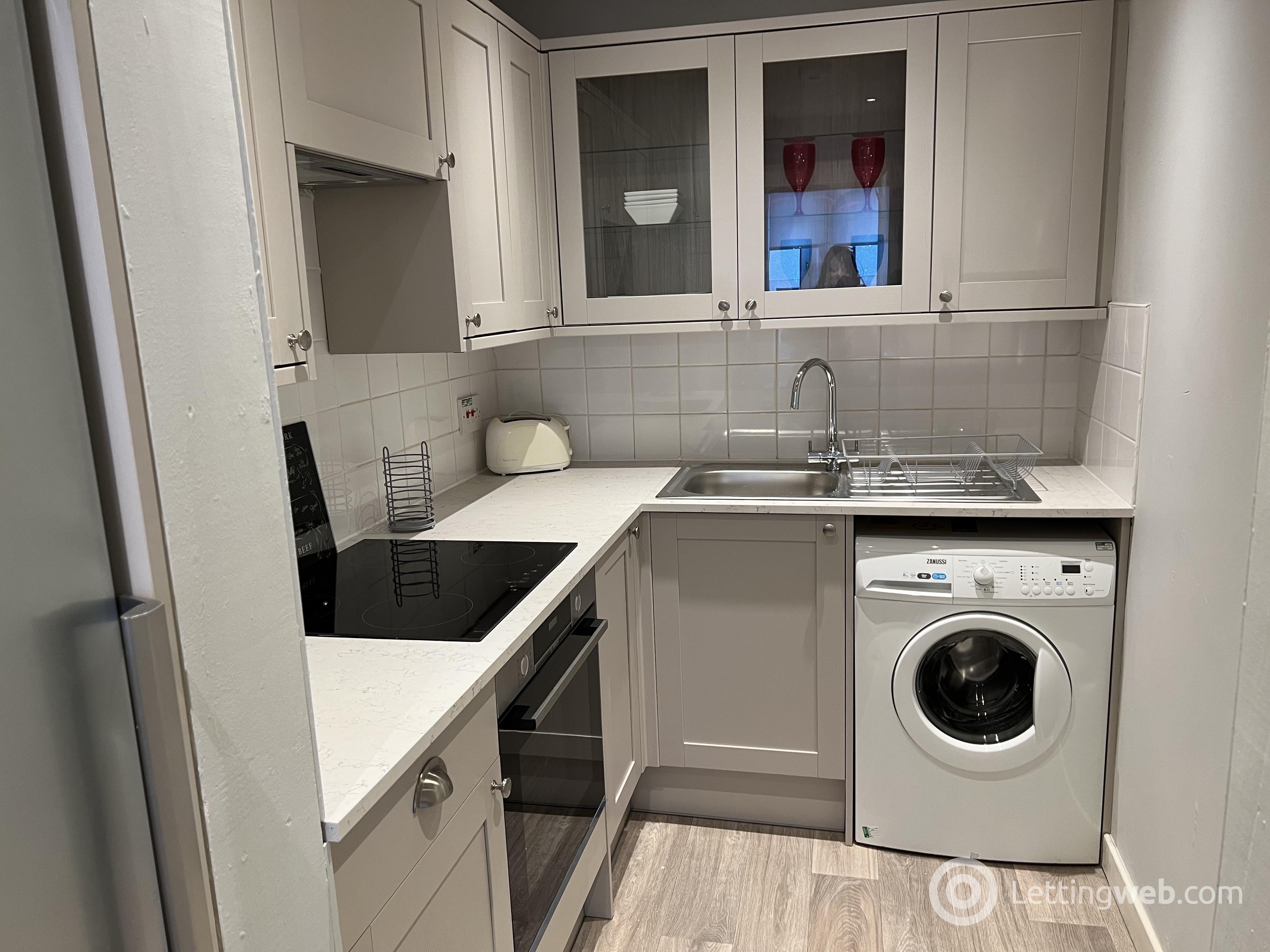 Property to rent in Exeter Drive no 33