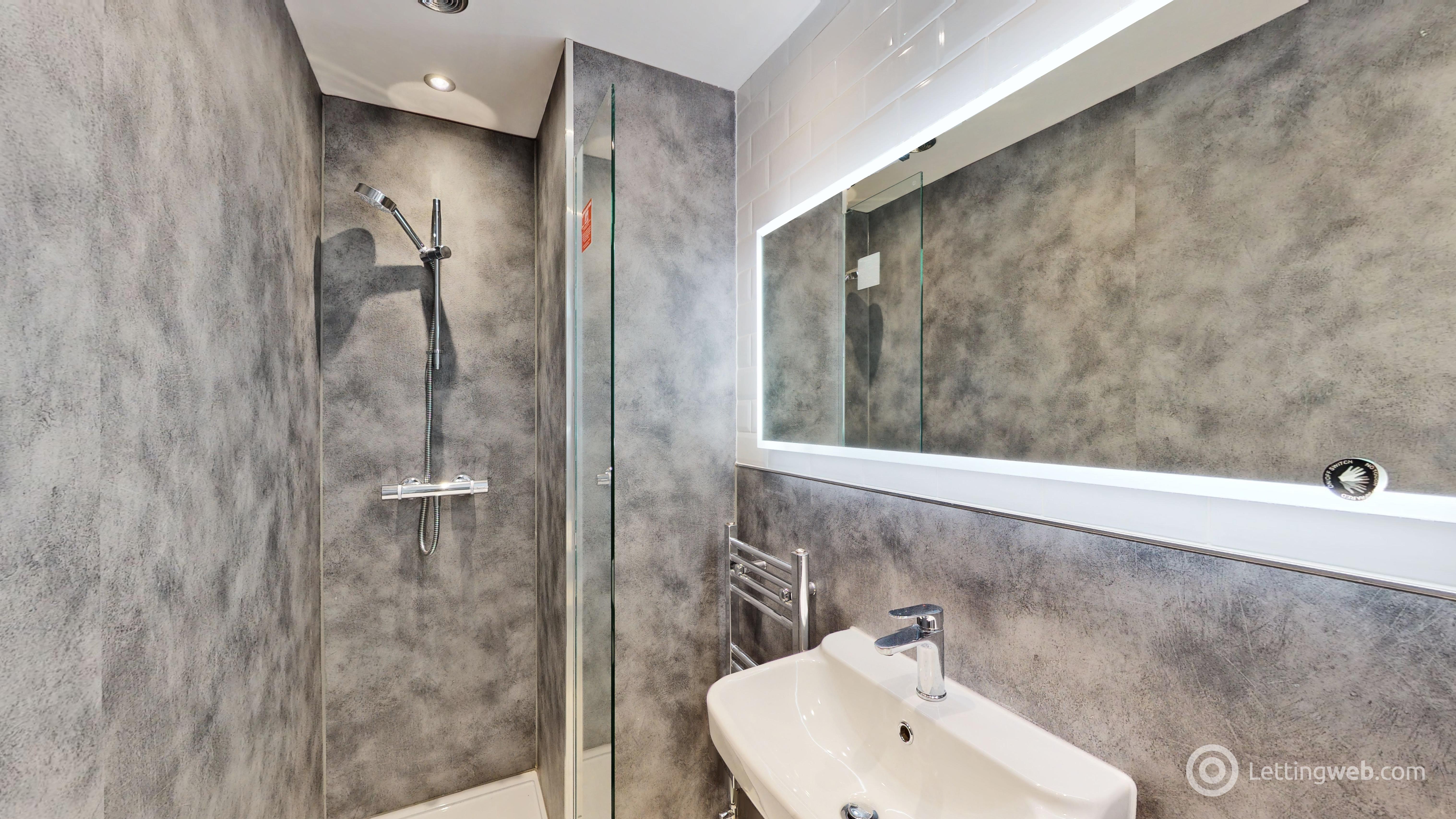 Property to rent in 0/2 at 3 Crathie Drive. Glasgow Great 11 7XD