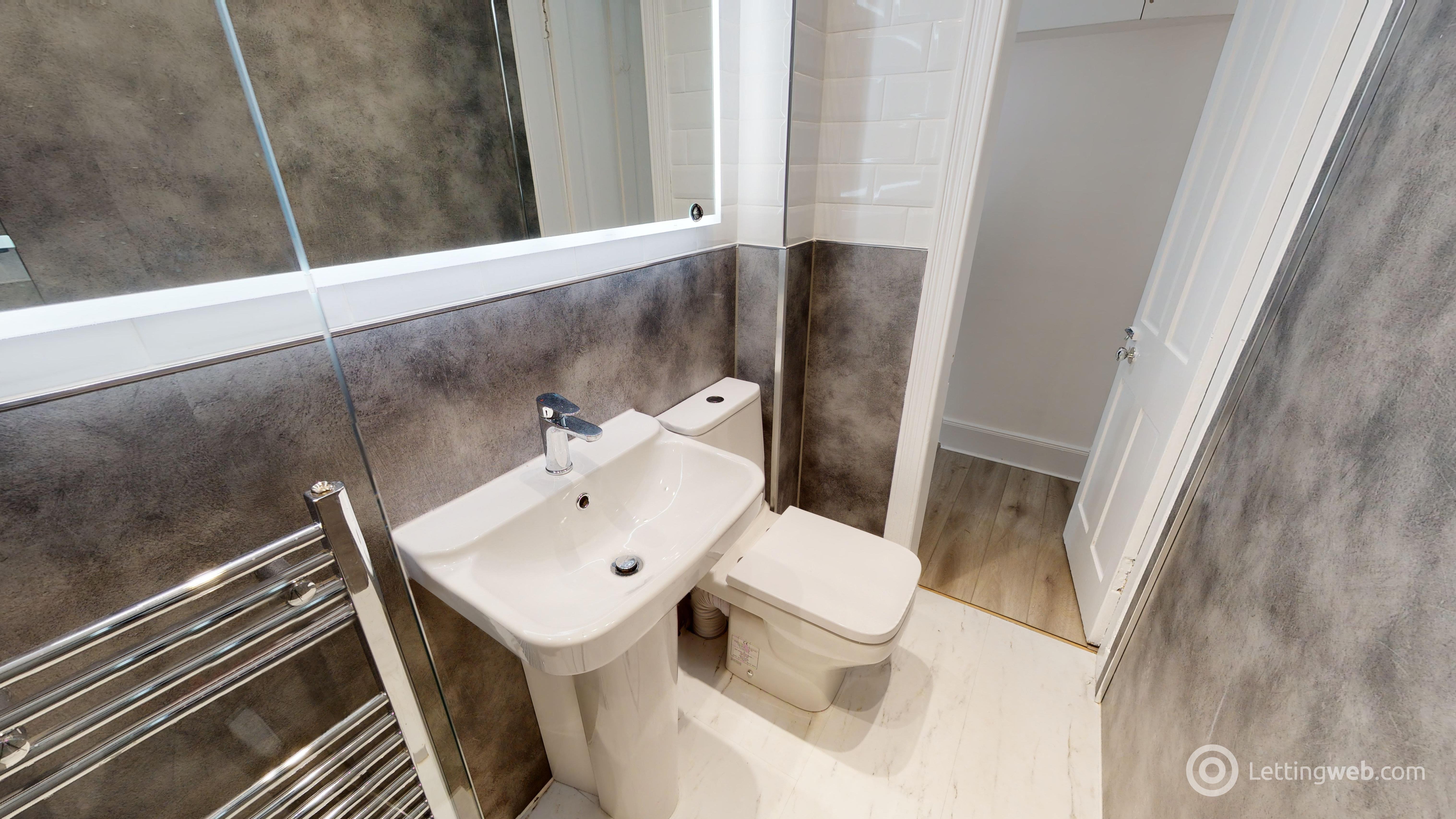 Property to rent in 0/2 at 3 Crathie Drive. Glasgow Great 11 7XD