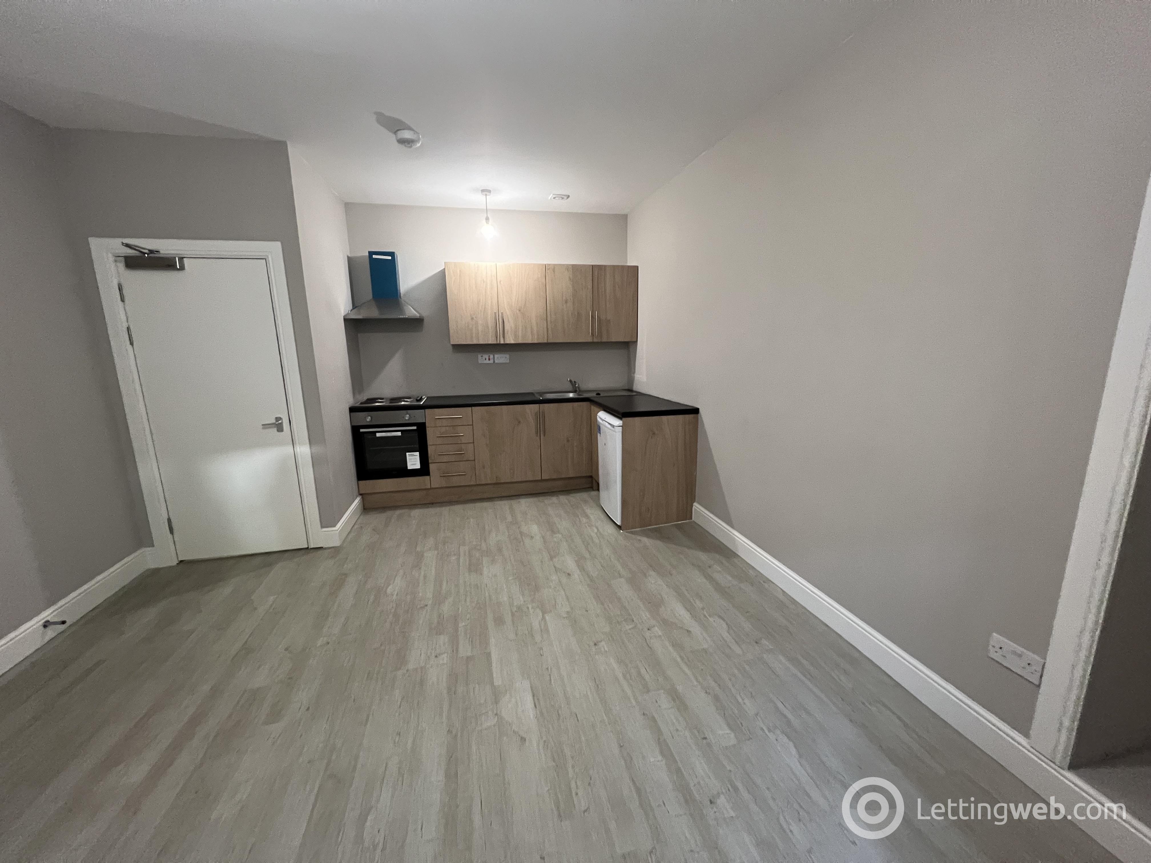 Property to rent in 1/1 at 52 Howard street