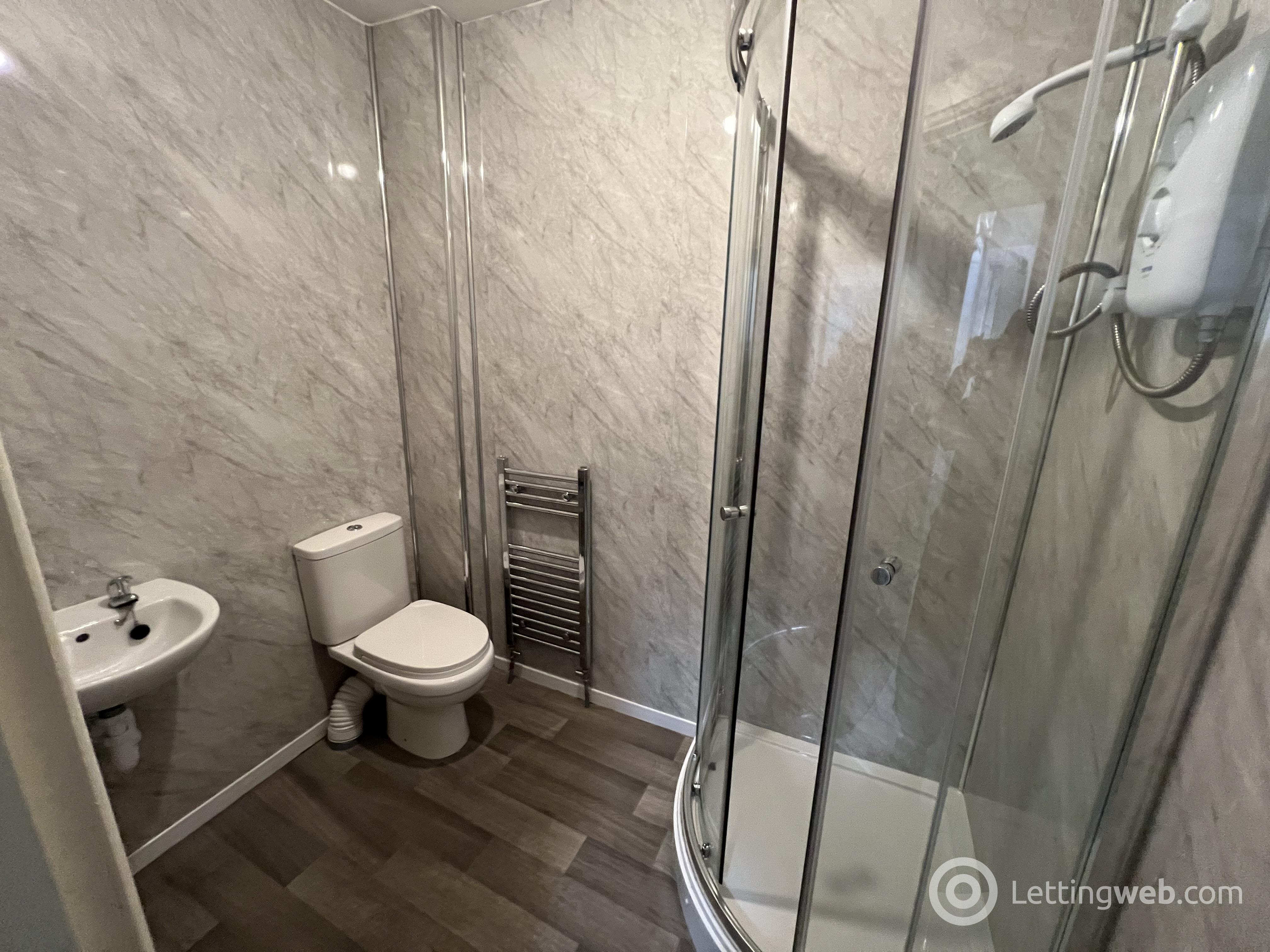 Property to rent in 1/1 at 52 Howard street
