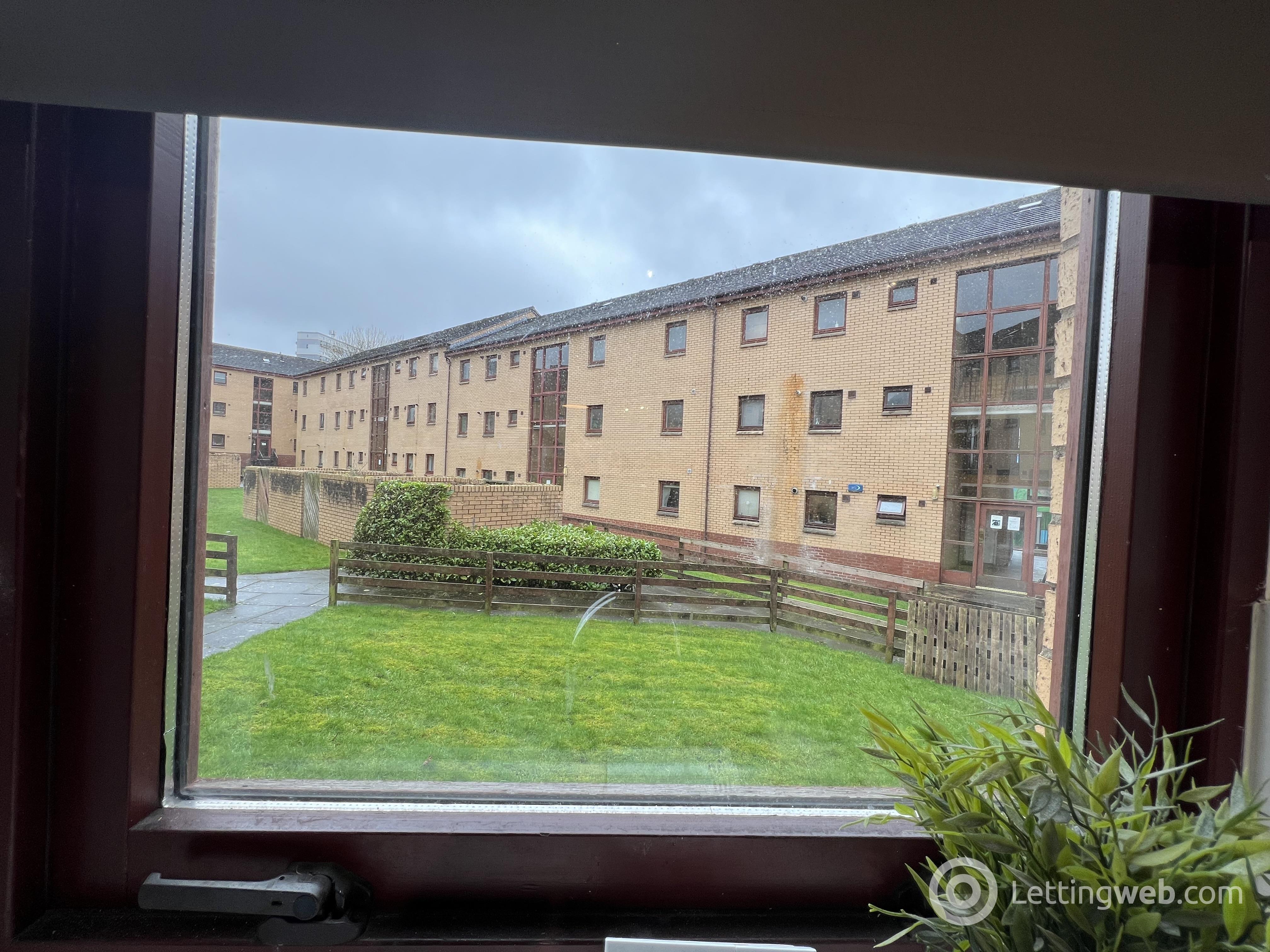 Property to rent in Hopehill Road  no 50 flat 0/2  Glasgow
