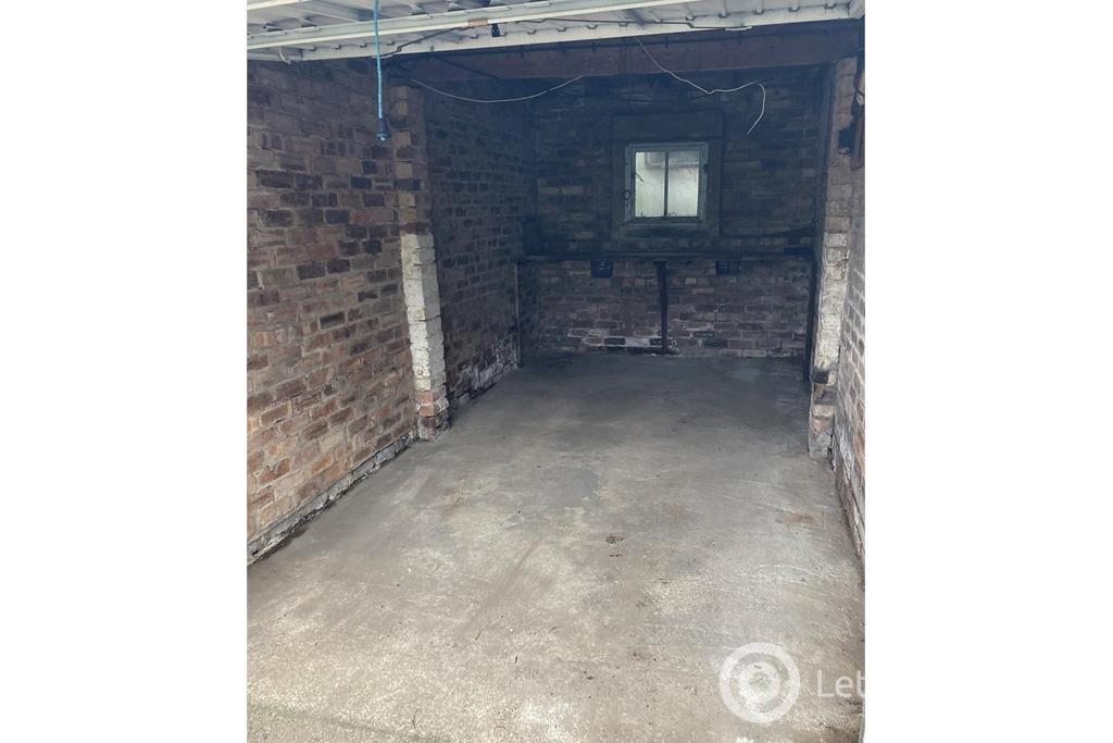 Property to rent in 41